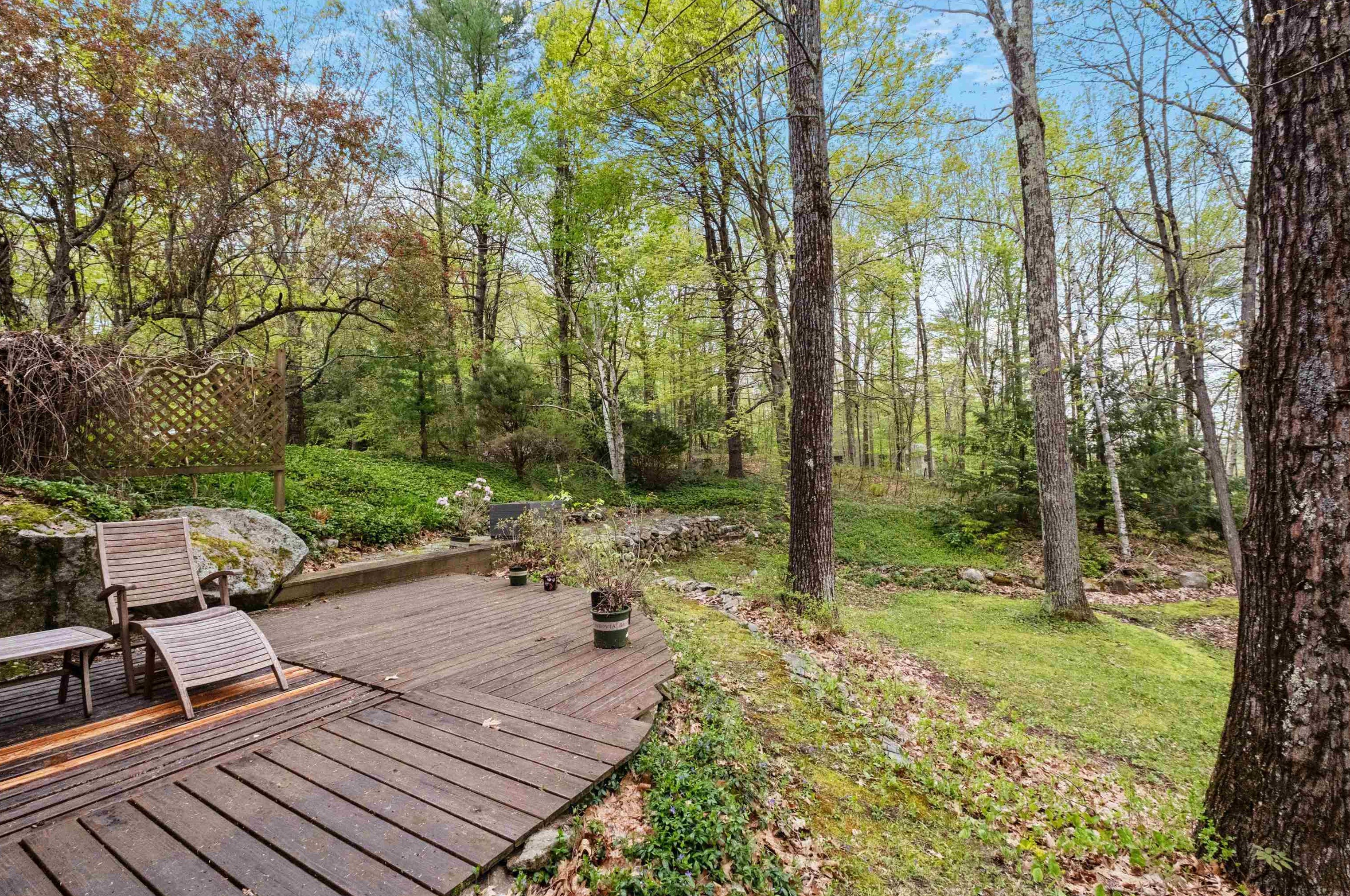 12 Surrey Dr, Concord NH 03304 exterior