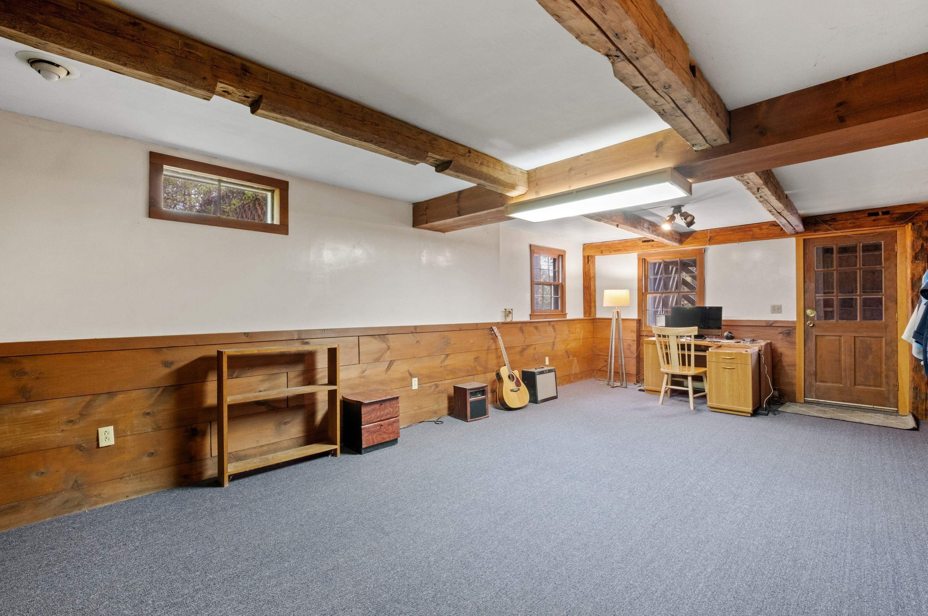 12 Surrey Dr, Concord NH 03304 exterior