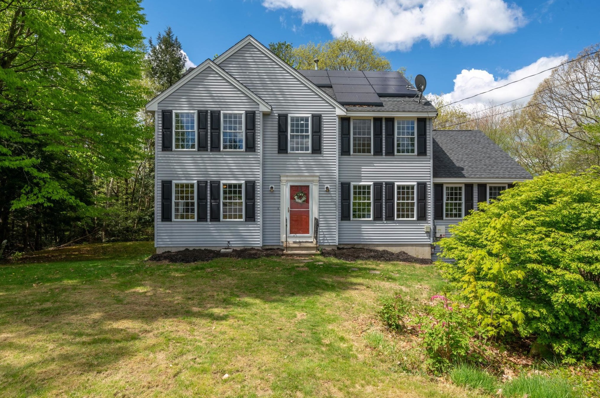 48 Kimberly Ln, Goffstown, NH 03045-3040