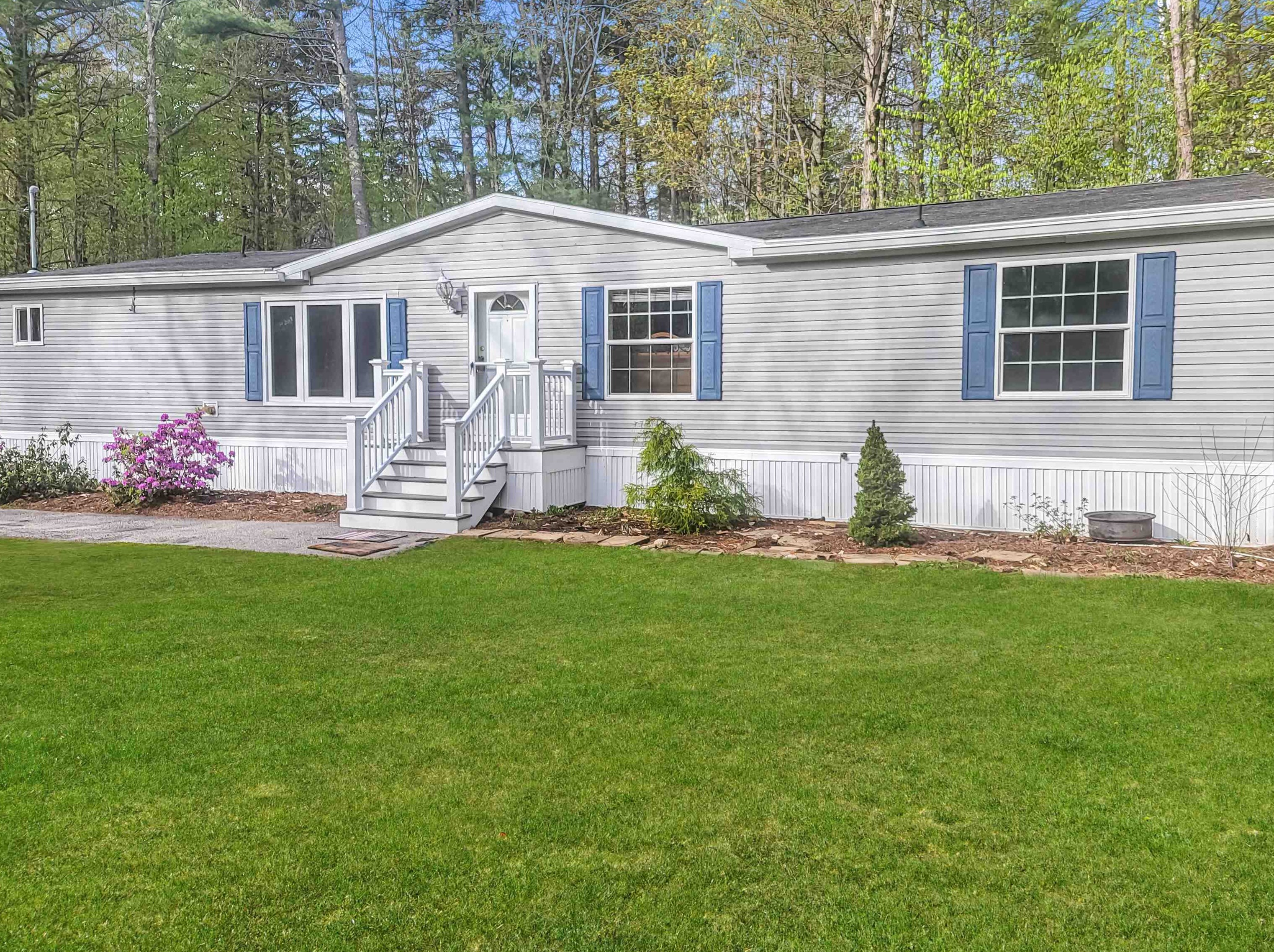 85 Kings Hwy, Wakefield, NH 03887 exterior