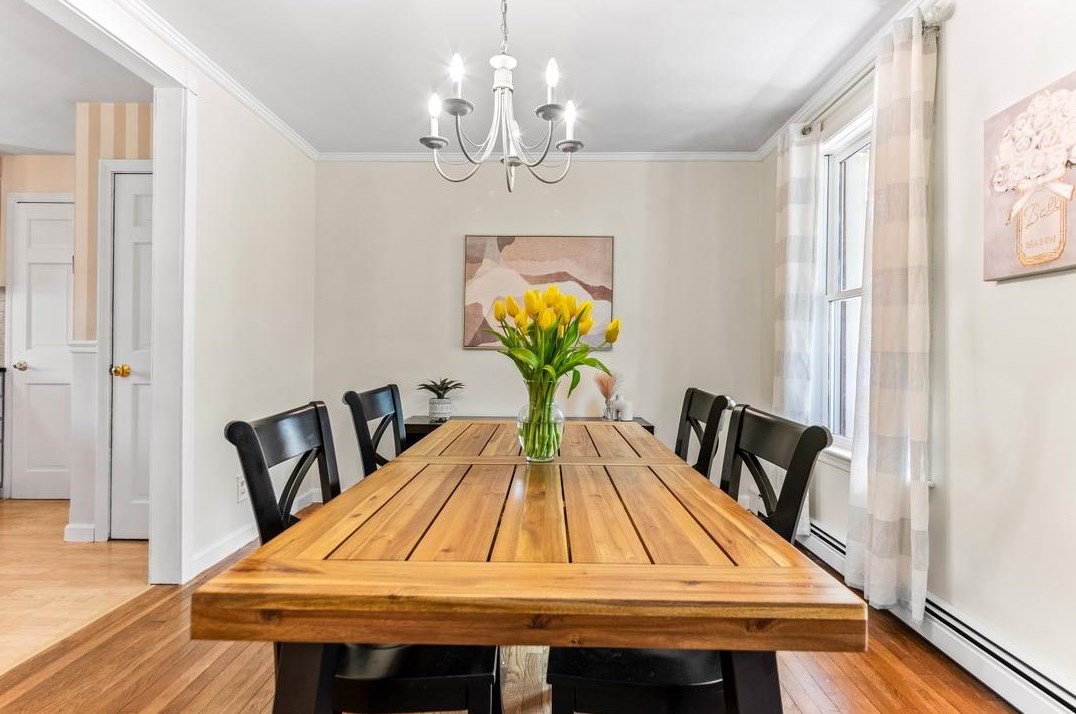 3 Bald Hl Rd, Newmarket NH  03857-2135 exterior