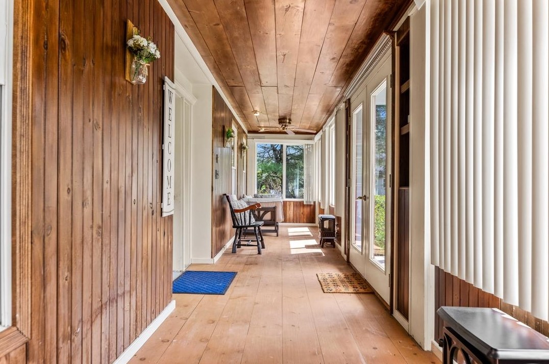 3 Bald Hl Rd, Newmarket NH  03857-2135 exterior