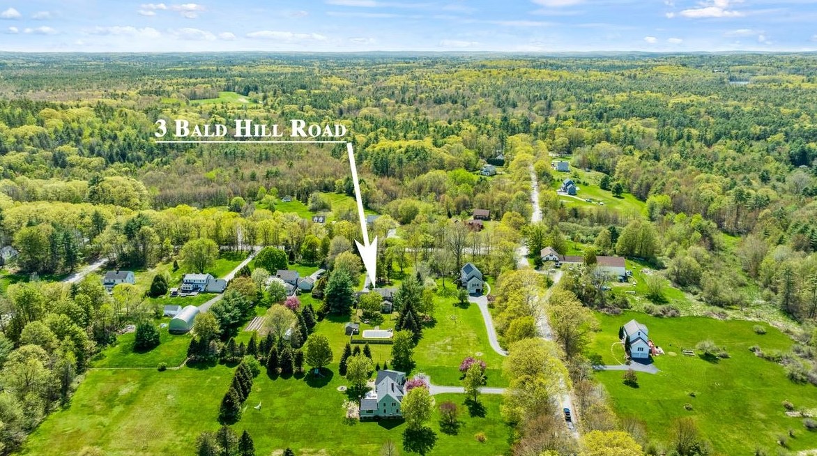 3 Bald Hl Rd, Newmarket NH  03857-2135 exterior