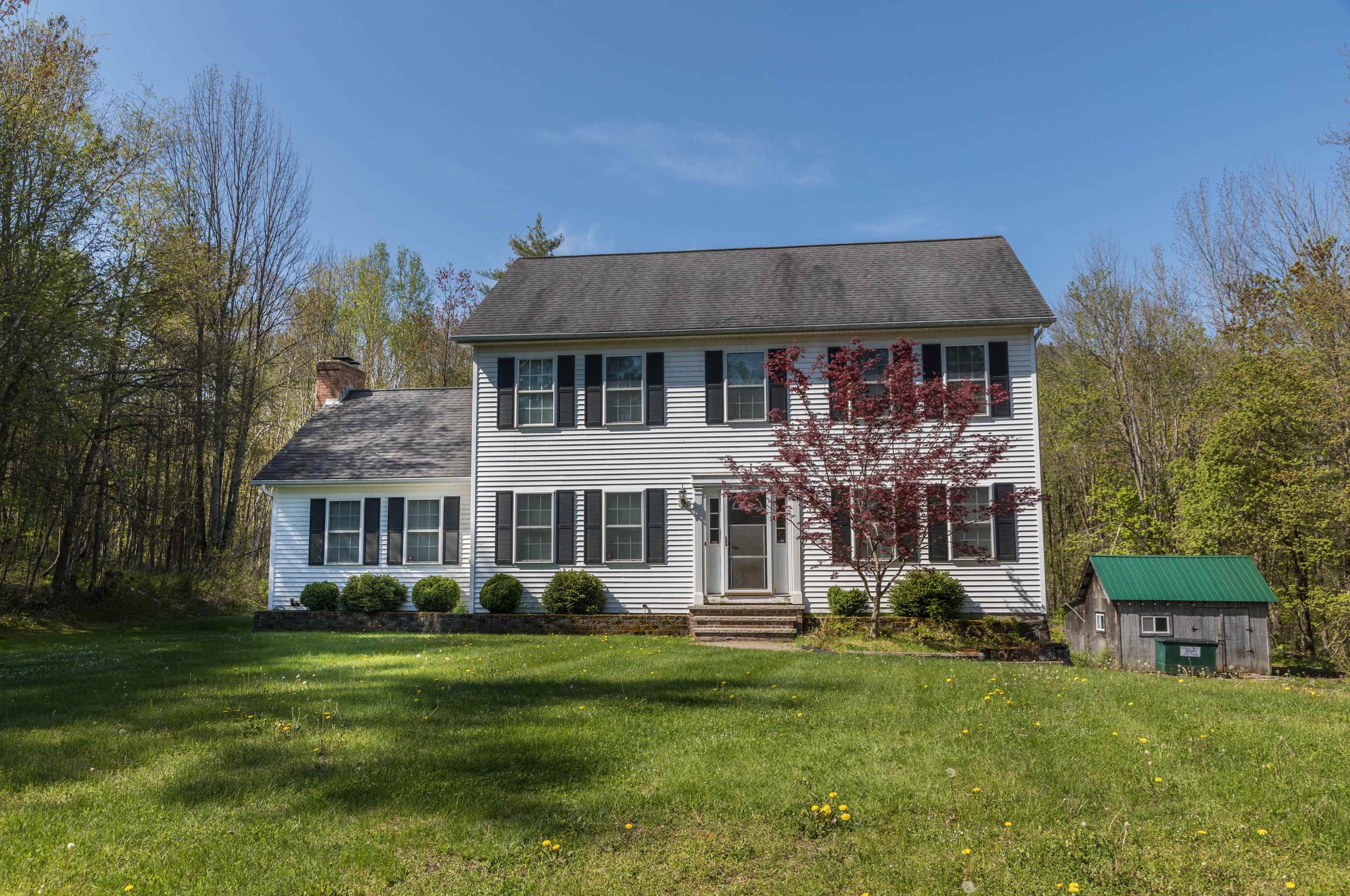 34 Nora Ct, New Ipswich NH 03071-3504 exterior