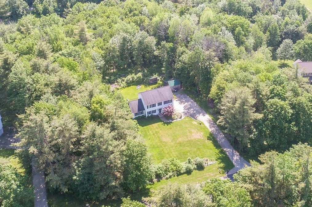 34 Nora Ct, New Ipswich NH 03071-3504 exterior