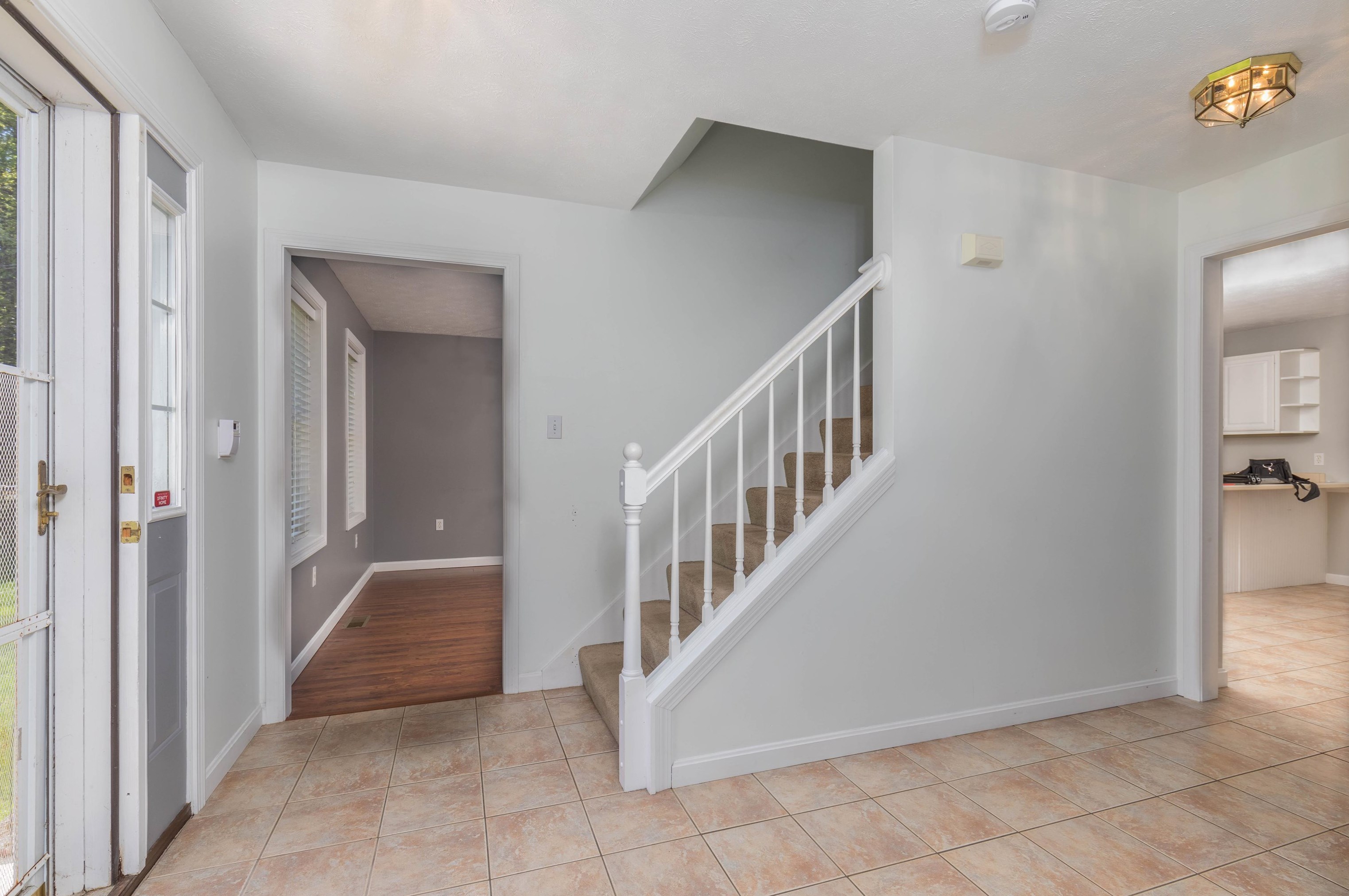 34 Nora Ct, New Ipswich NH 03071-3504 exterior