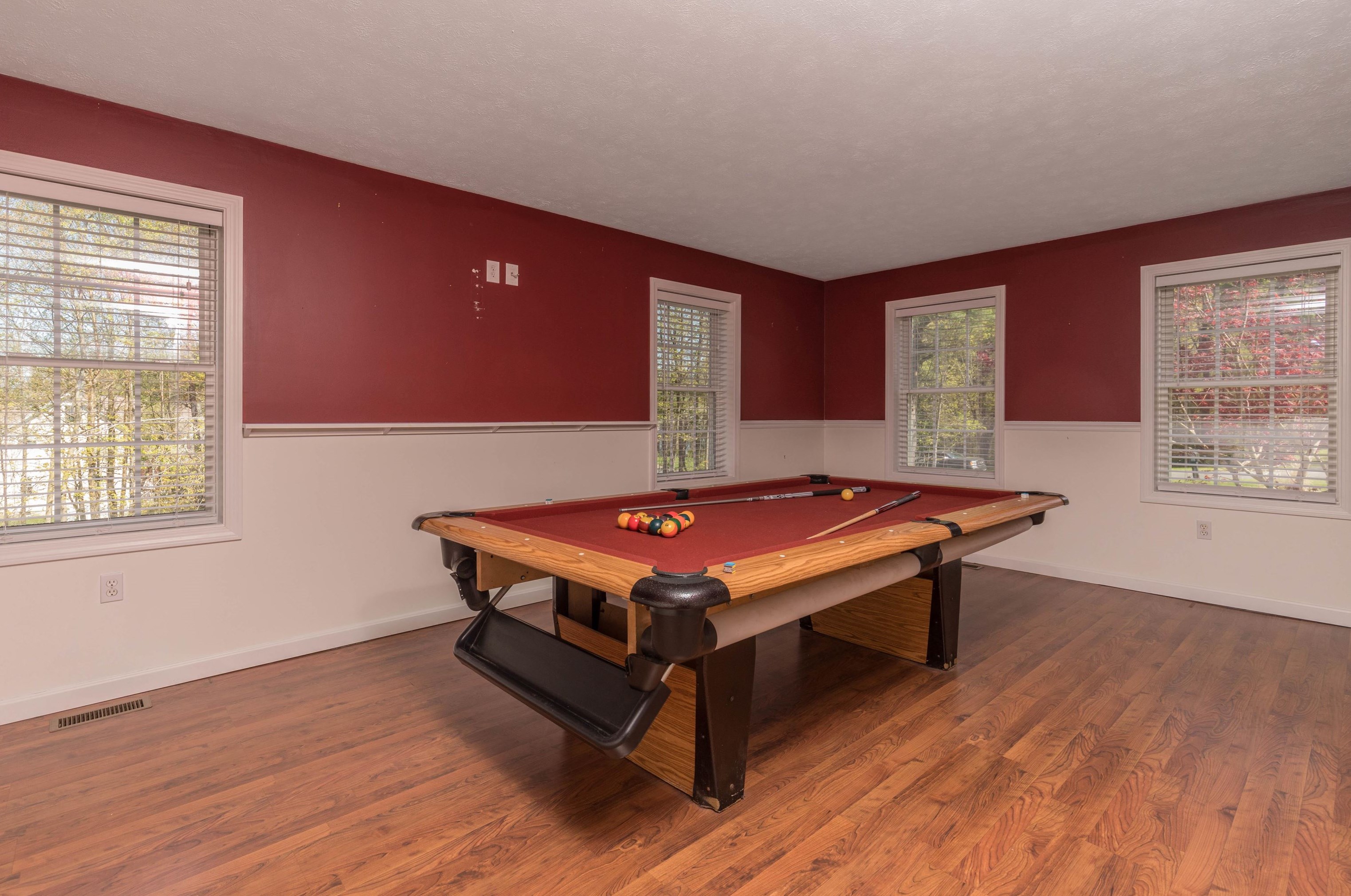 34 Nora Ct, New Ipswich NH 03071-3504 exterior