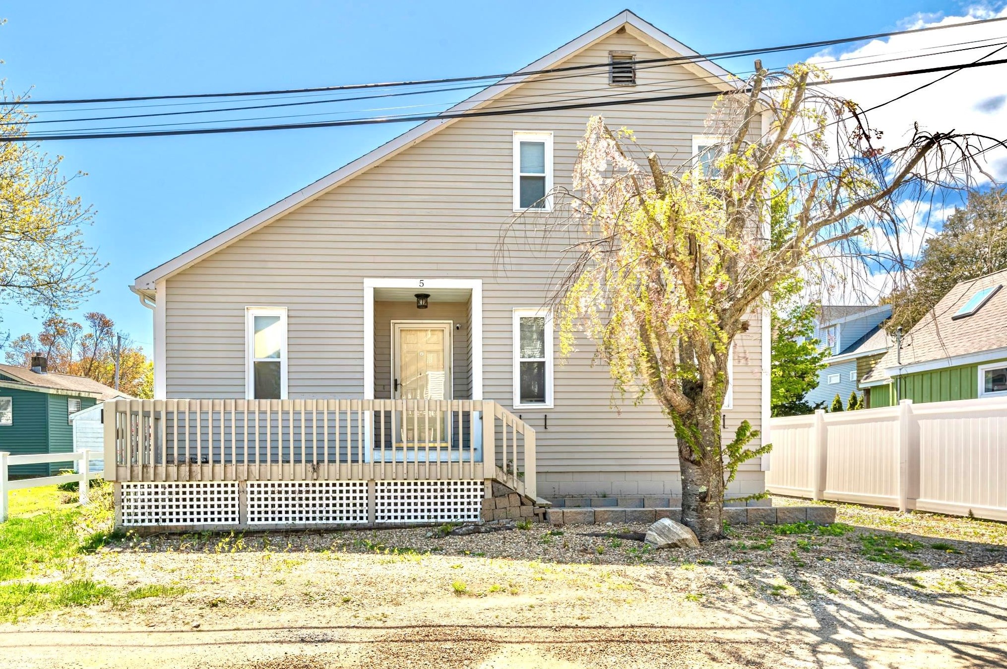 5 Ina Ave, Hampton Beach, NH 03842