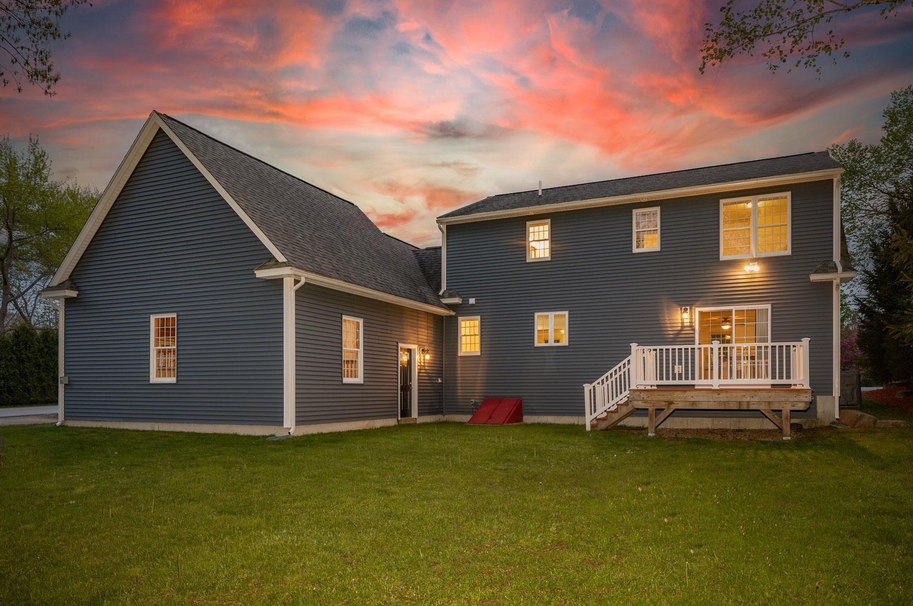 1 Lucien Way, Stratham, NH 03885-4221