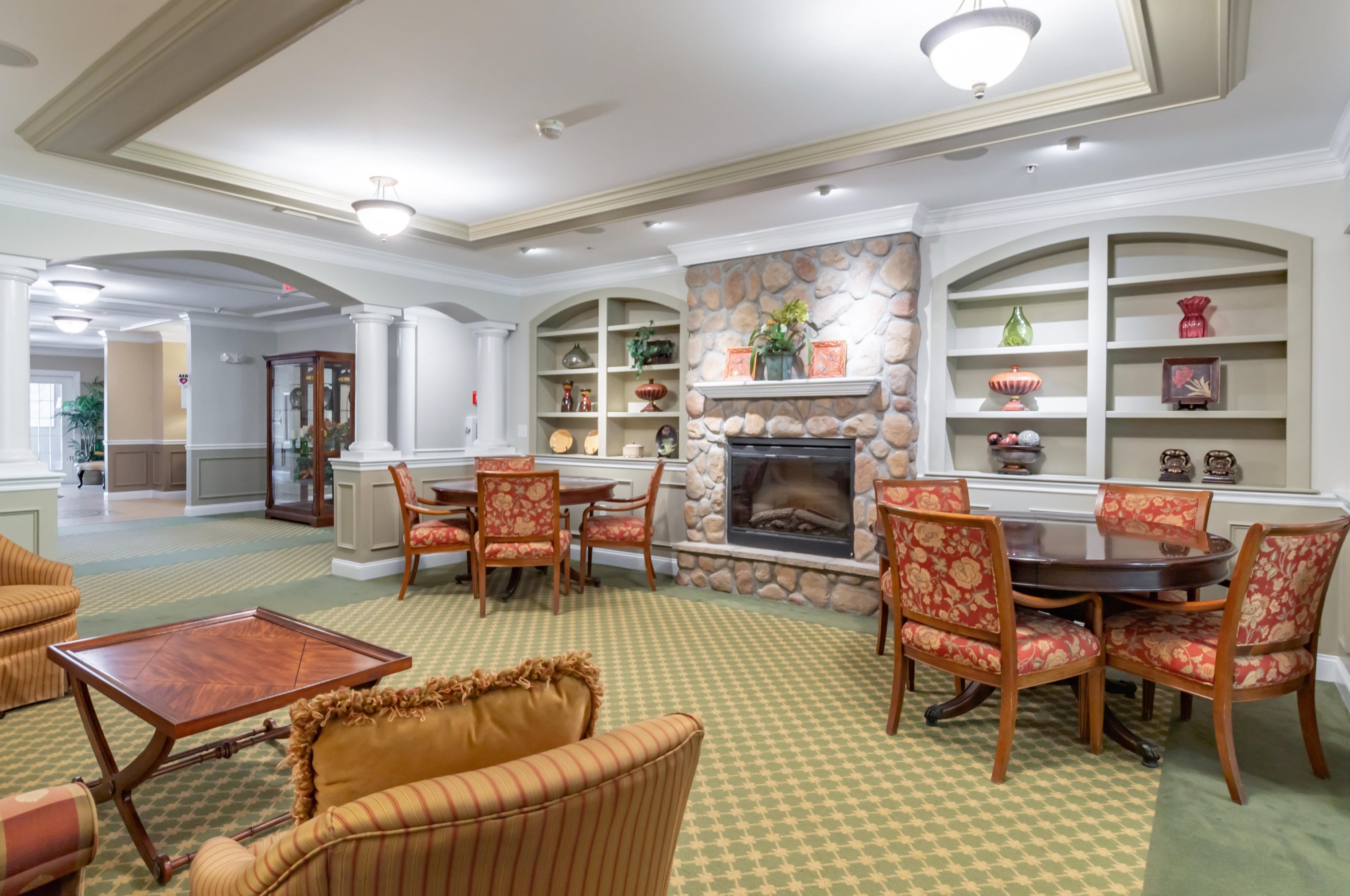 65 Hawthorne Dr, Manchester NH  03110-6909 exterior