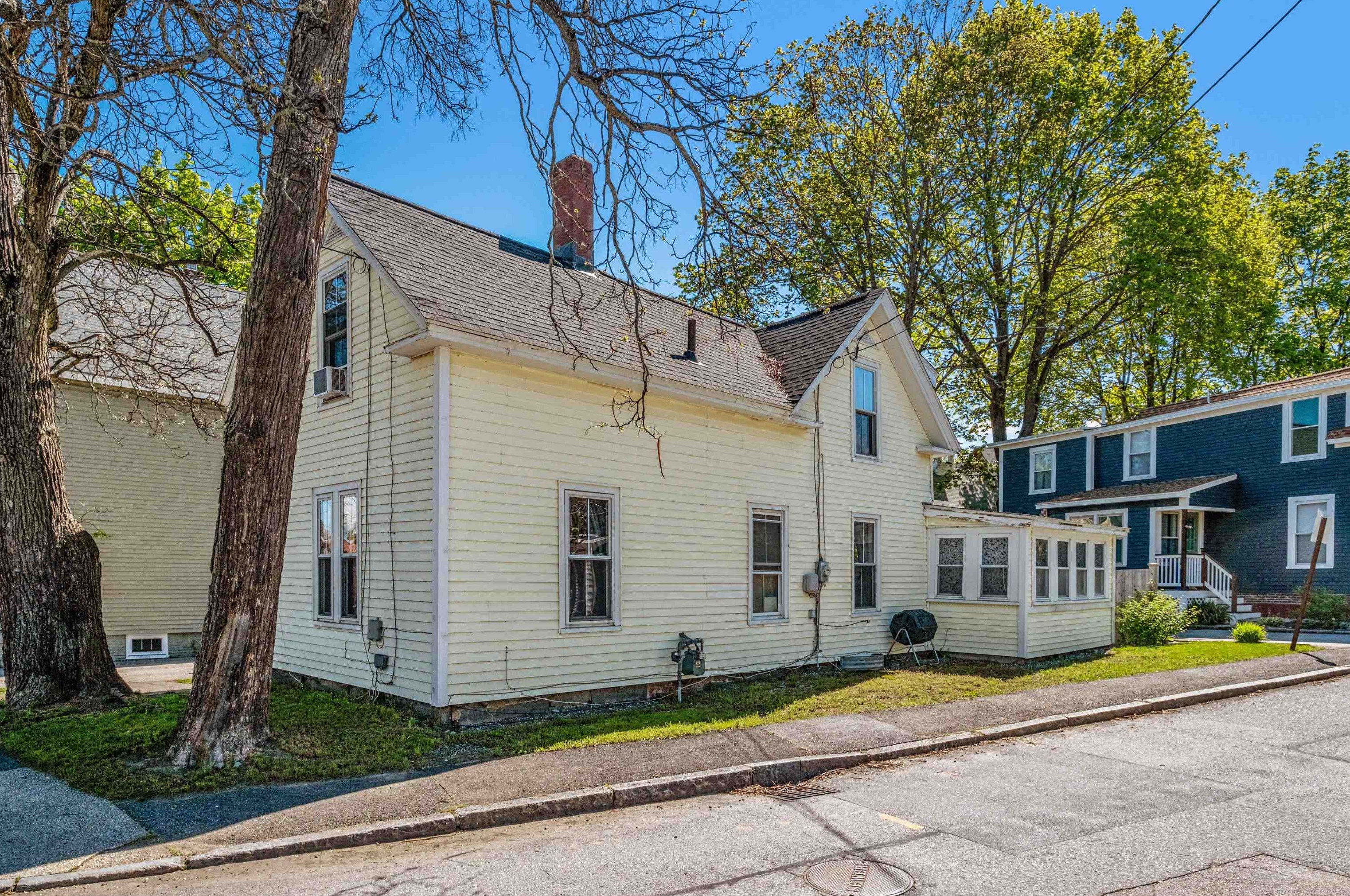 69 Washington St, Concord, NH 03301-4171