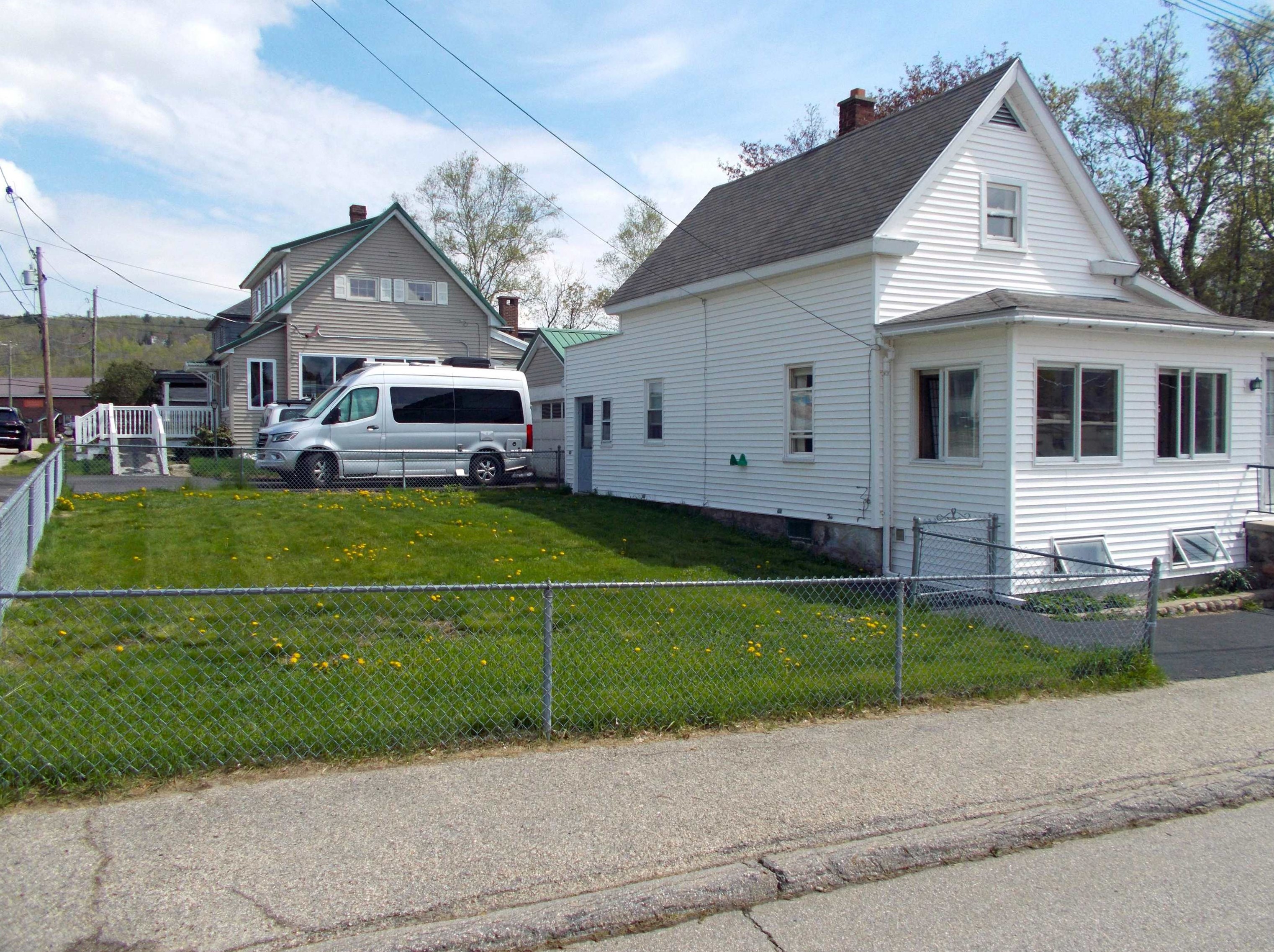52 Hinchey St, Berlin, NH 03570