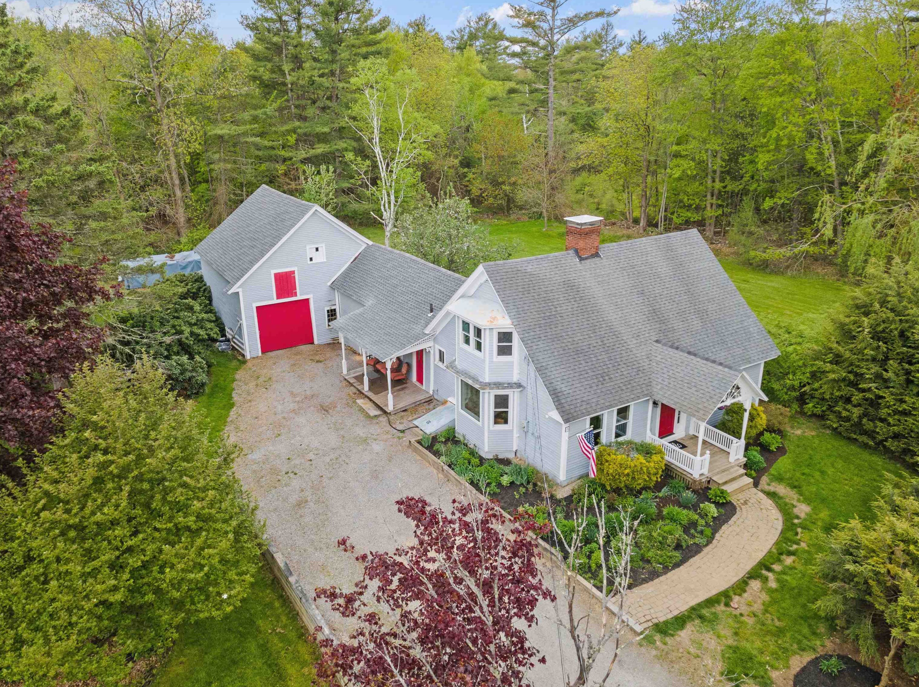 31 Moss Rd, Hopkinton, NH 03229 exterior