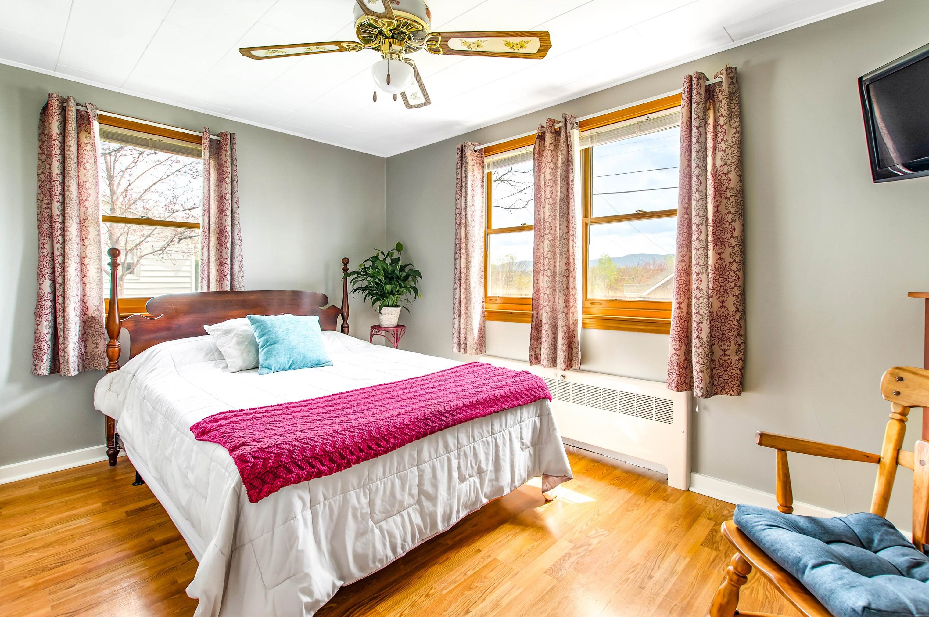 29 Jordan Ave, Berlin NH  03570-2604 exterior