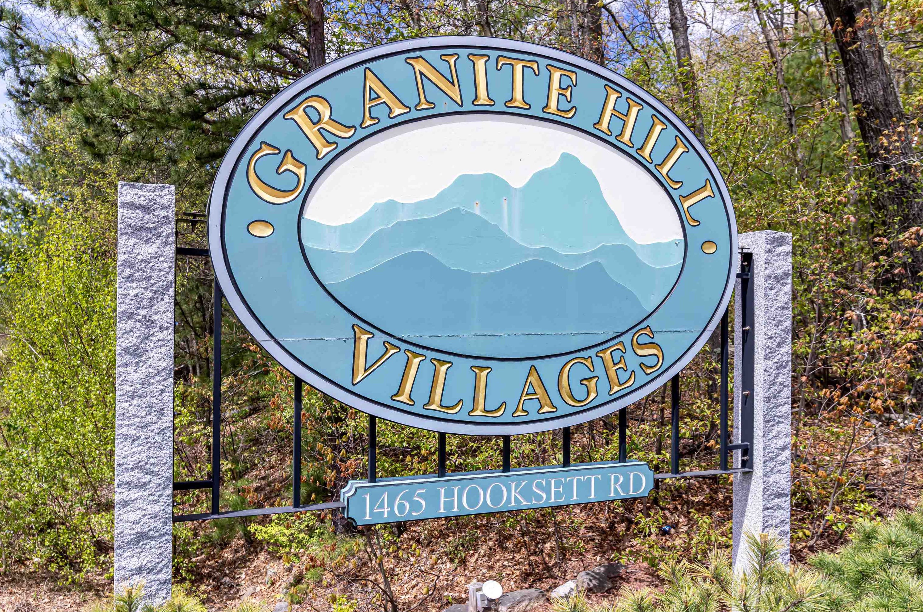 1465 Hooksett Rd, Manchester NH  03106-1860 exterior