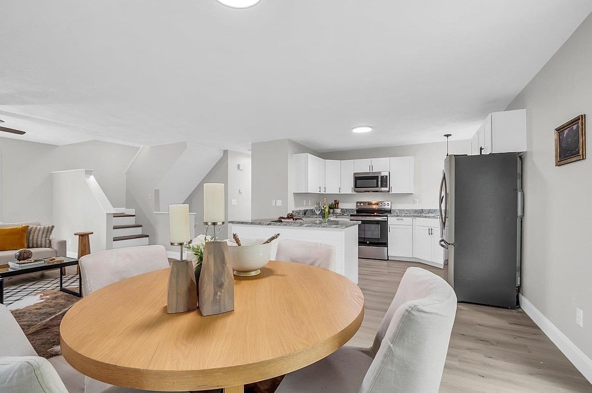 14 Autumn Way, Seabrook NH 03874-4249 exterior