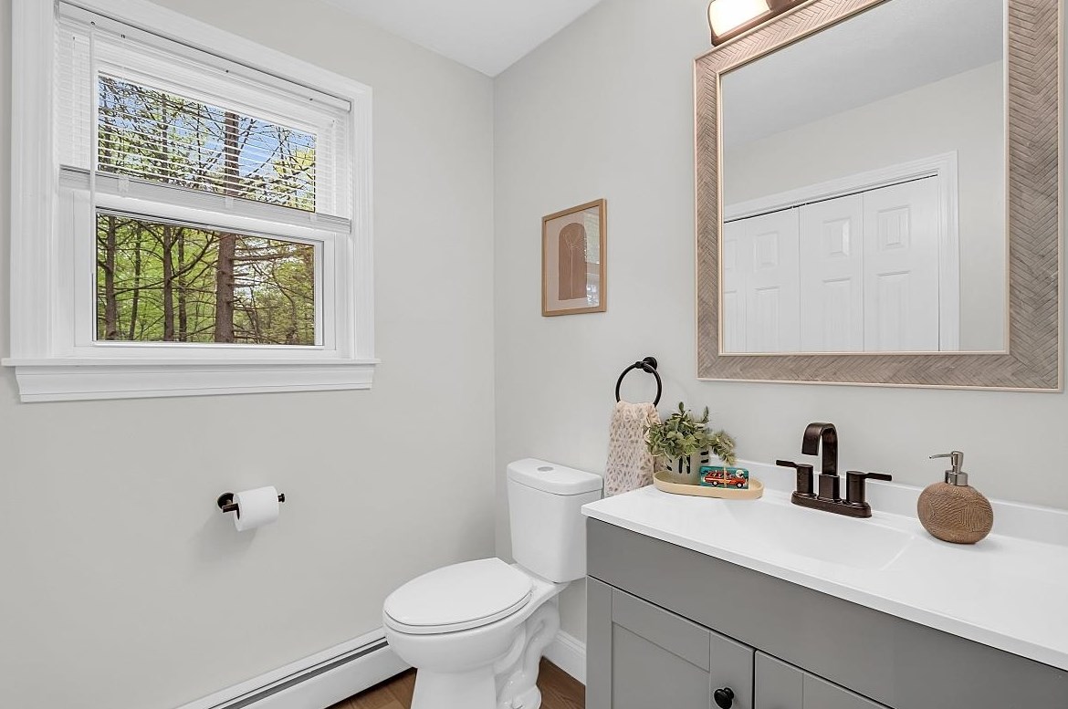 14 Autumn Way, Seabrook NH 03874-4249 exterior