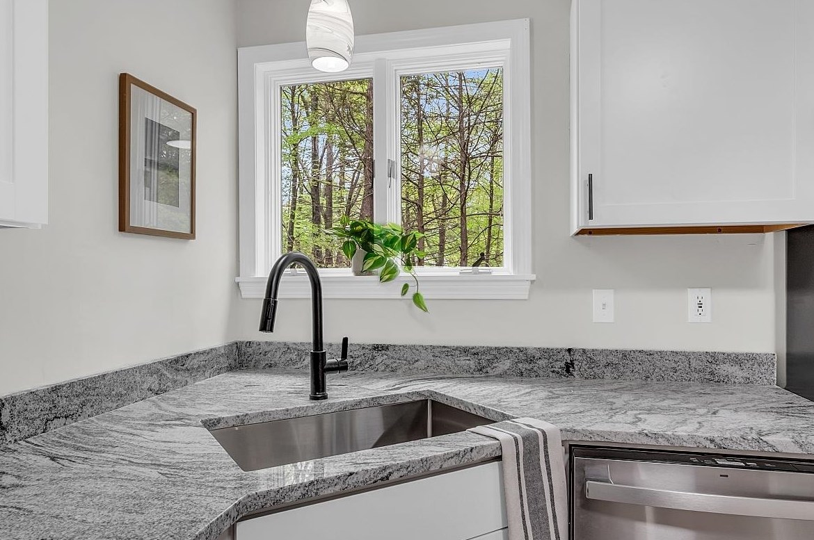 14 Autumn Way, Seabrook NH 03874-4249 exterior