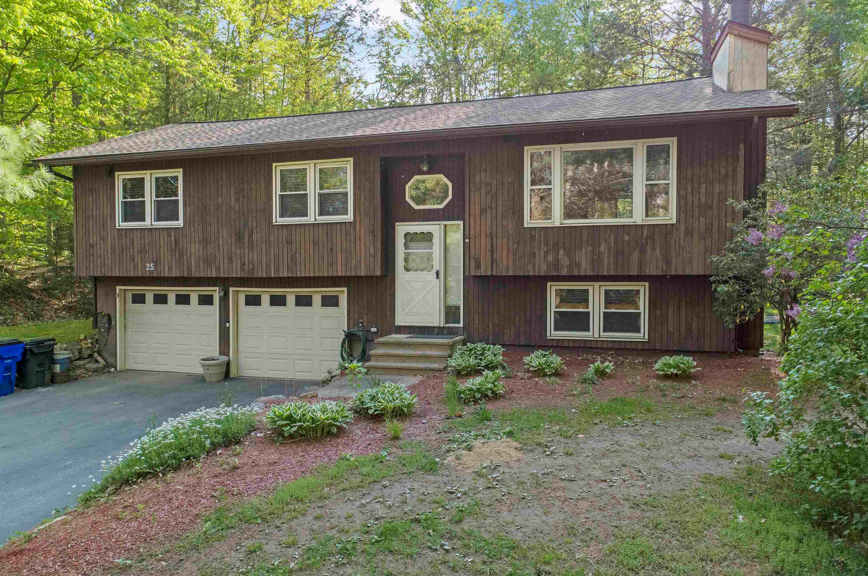 25 Crestwood Ln, Goffstown, NH 03045-2302
