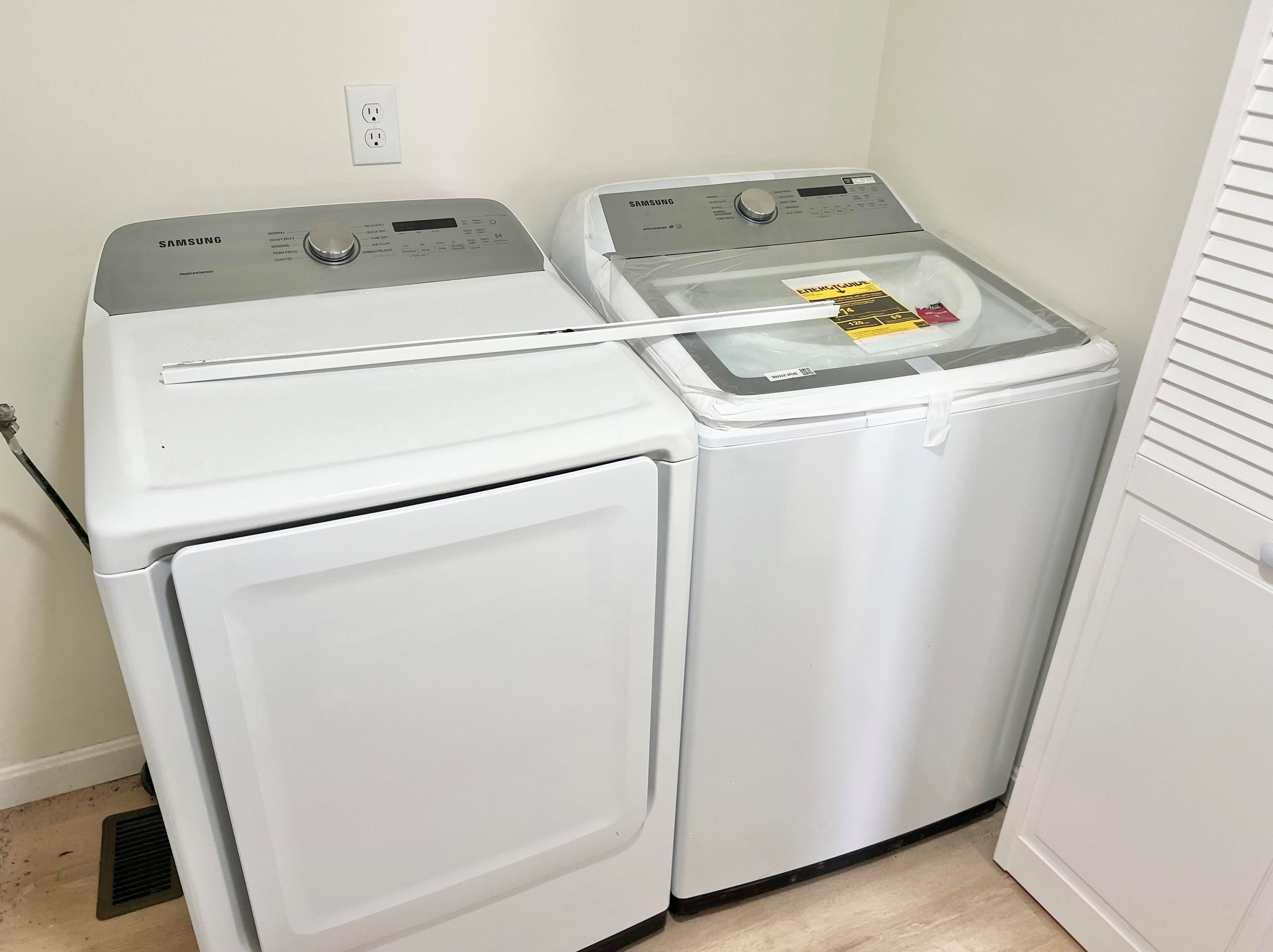 5 Pearl Ct, Merrimack NH 03054-4802 exterior