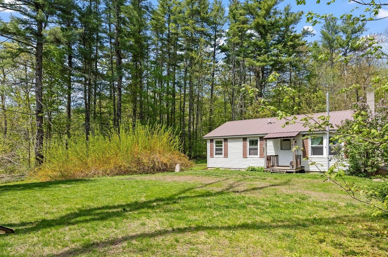 59 Gebig Rd, Nottingham, NH 03290