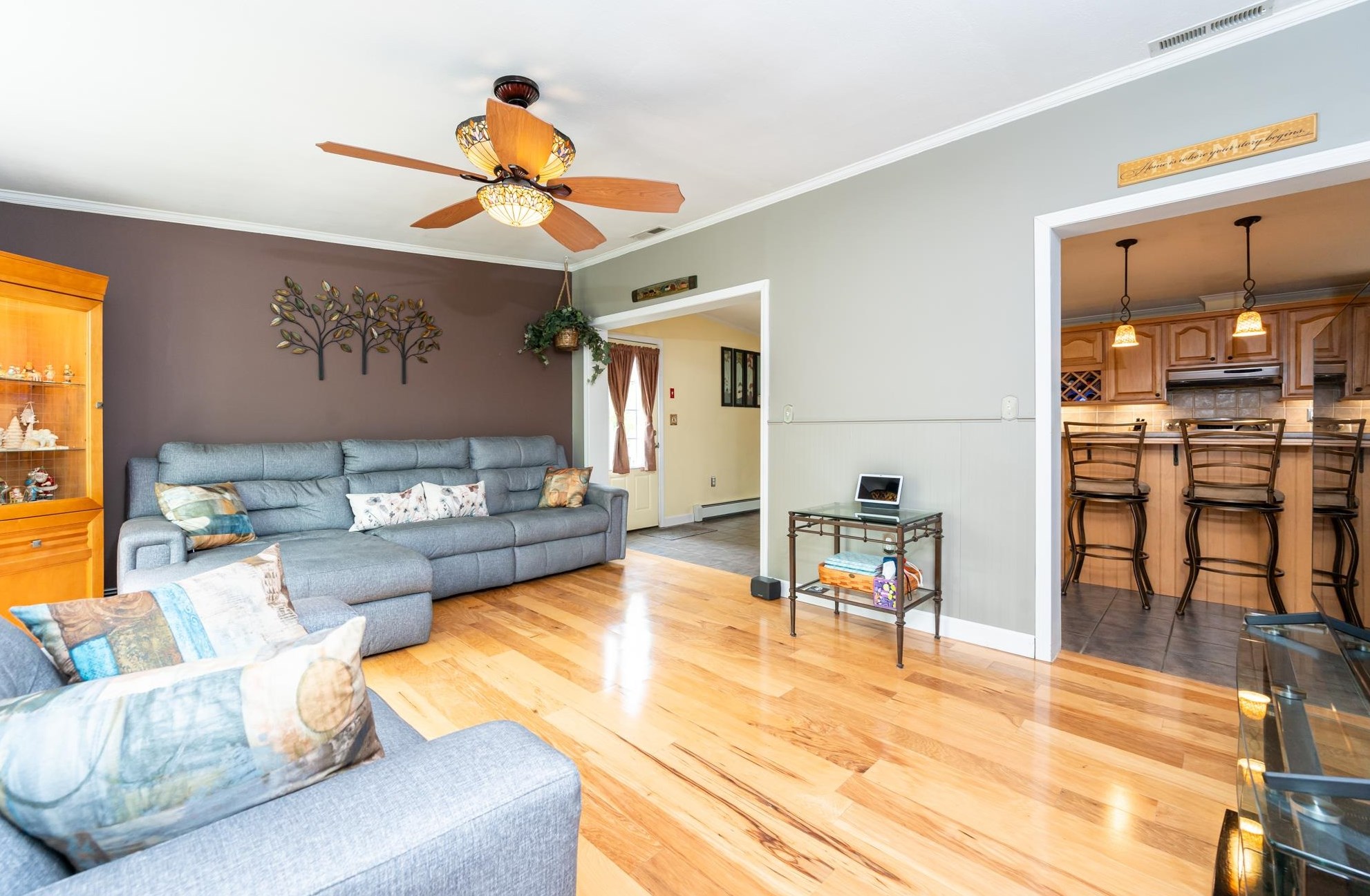 48 Dorothy Dr, Epping NH 03042-2316 exterior