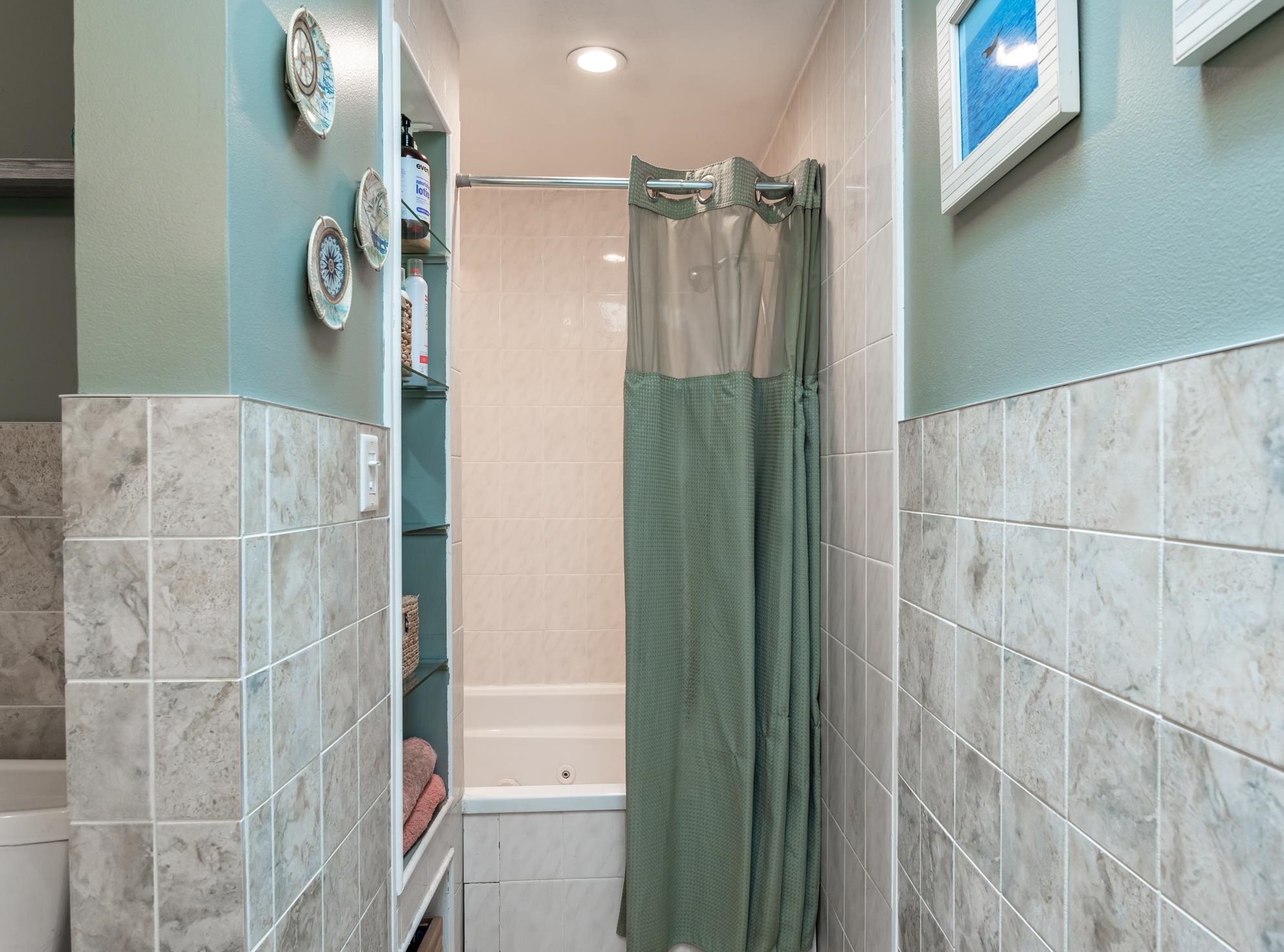 48 Dorothy Dr, Epping NH 03042-2316 exterior