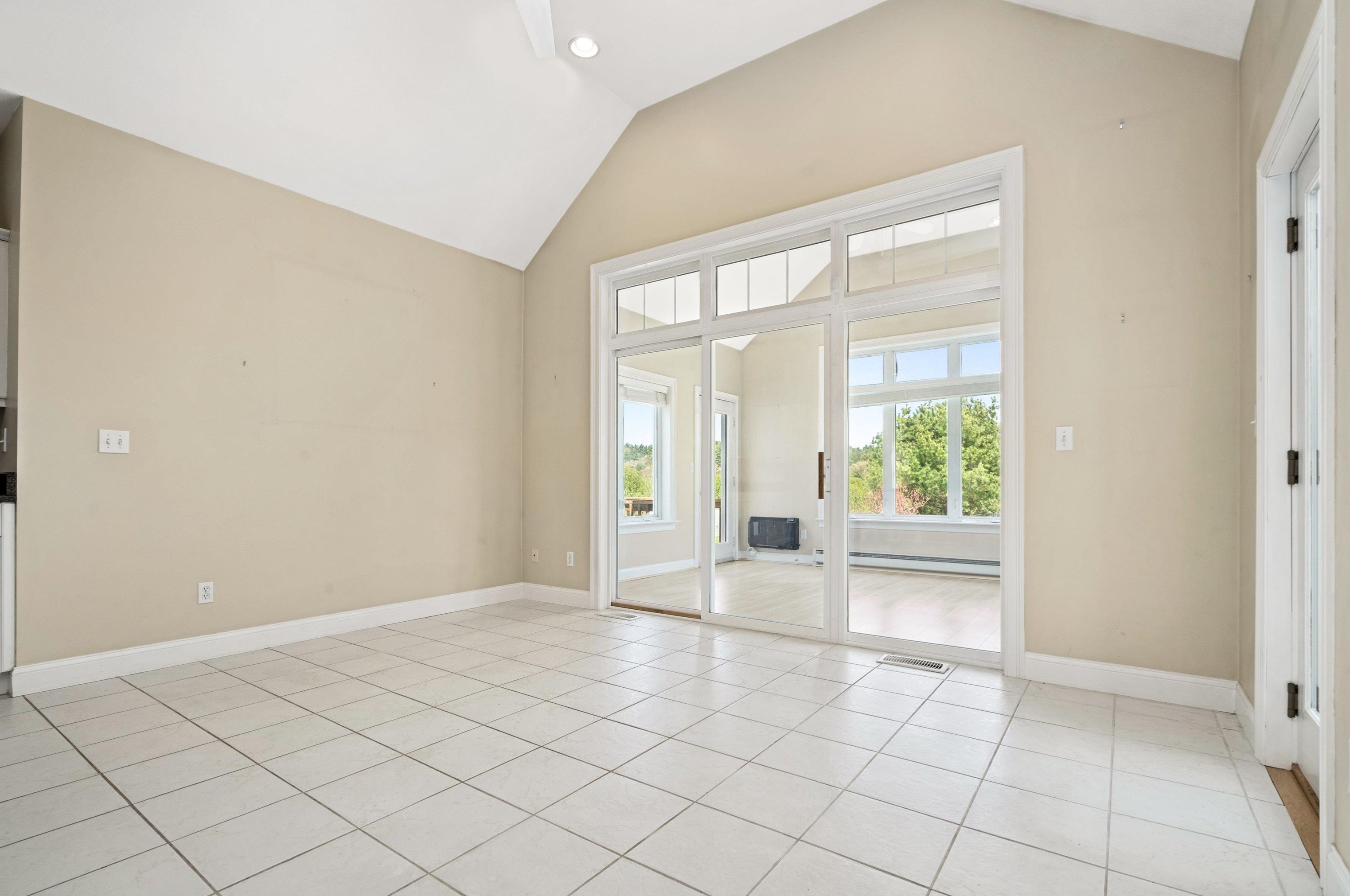 134 Jenkins Rd, Manchester NH 03110-5042 exterior