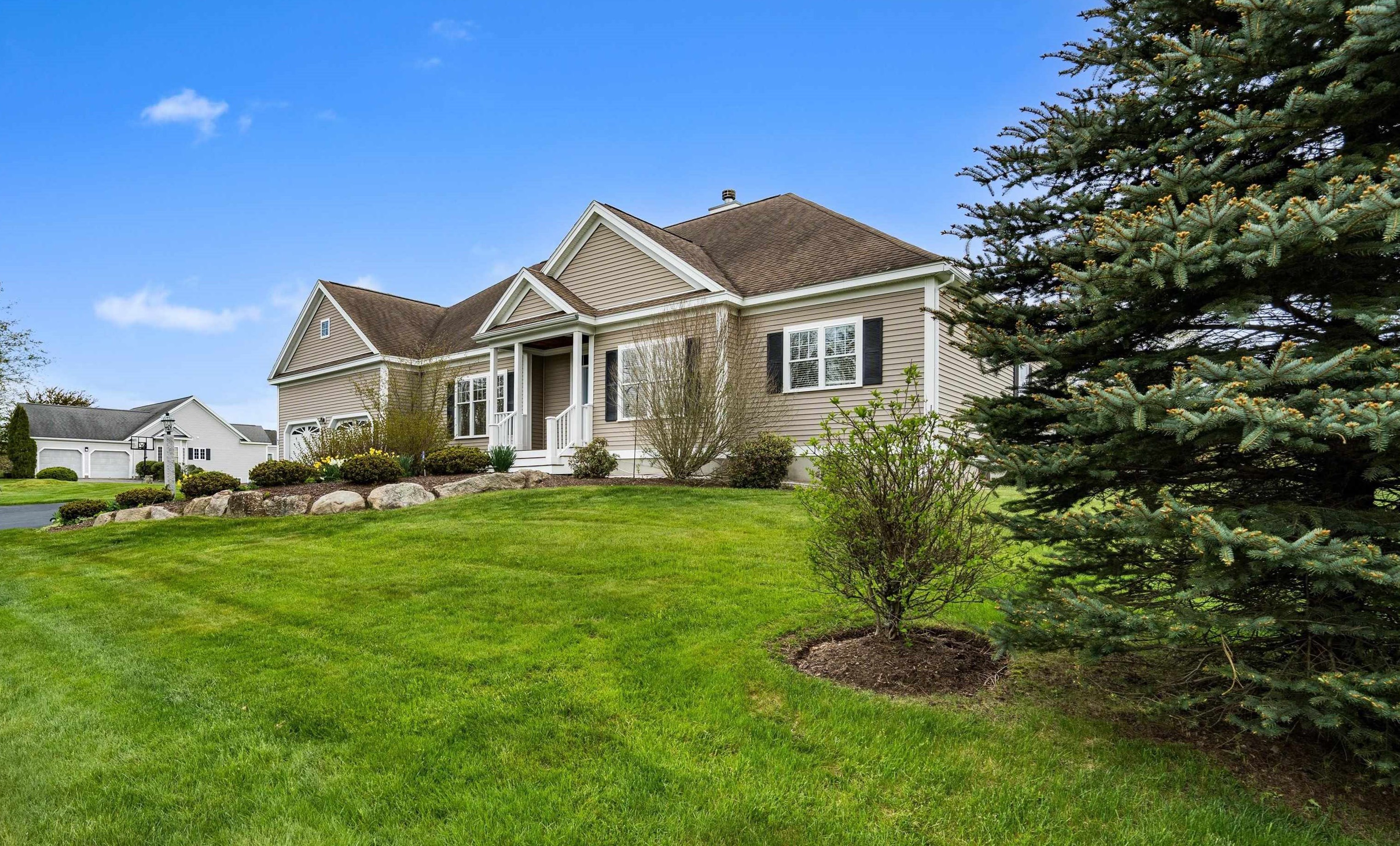 134 Jenkins Rd, Manchester NH 03110-5042 exterior