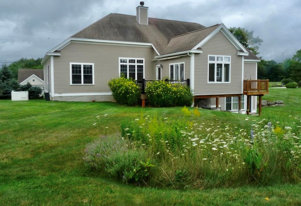 134 Jenkins Rd, Manchester NH 03110-5042 exterior