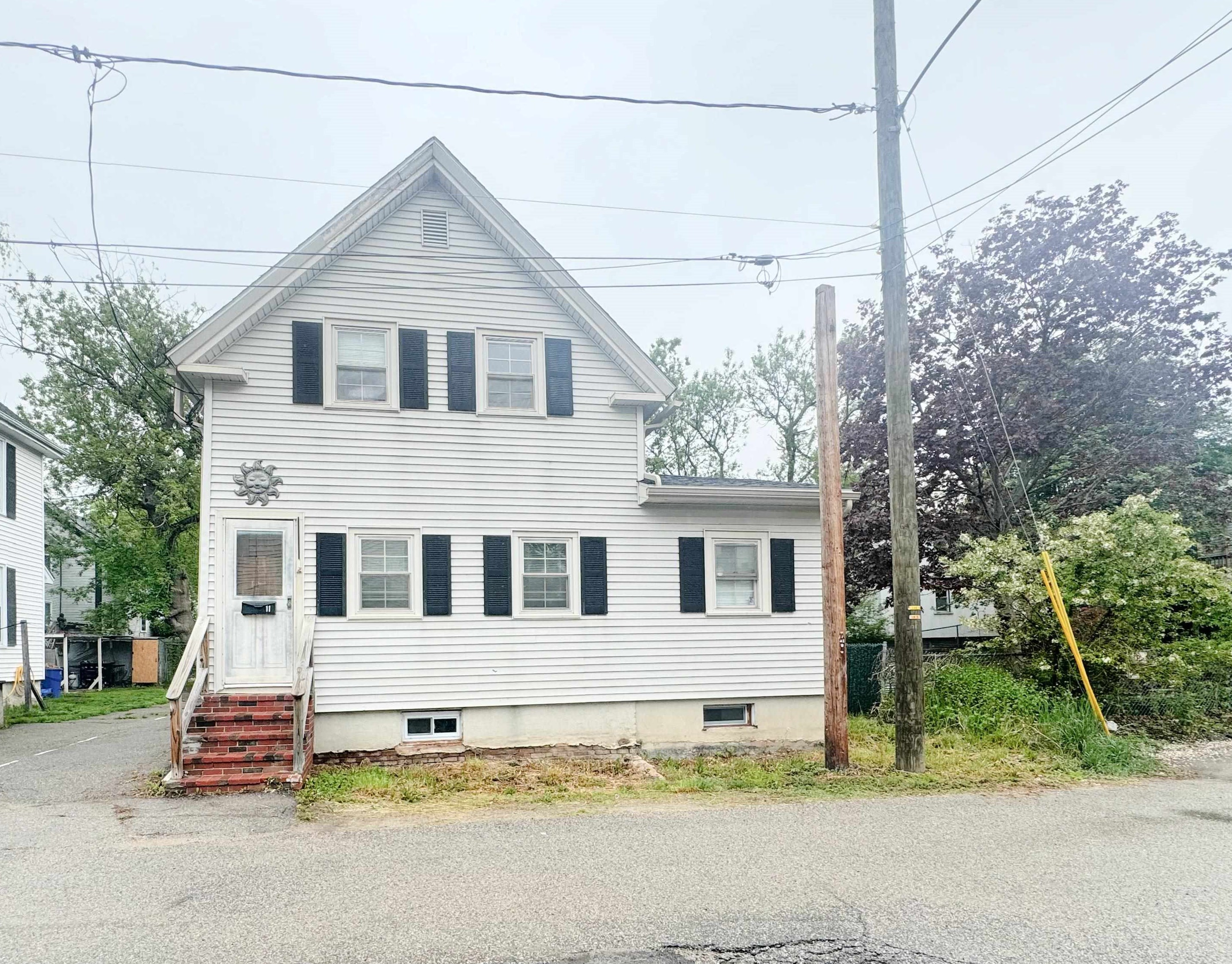 11 Freeman Ct, Dover, NH 03820-3125