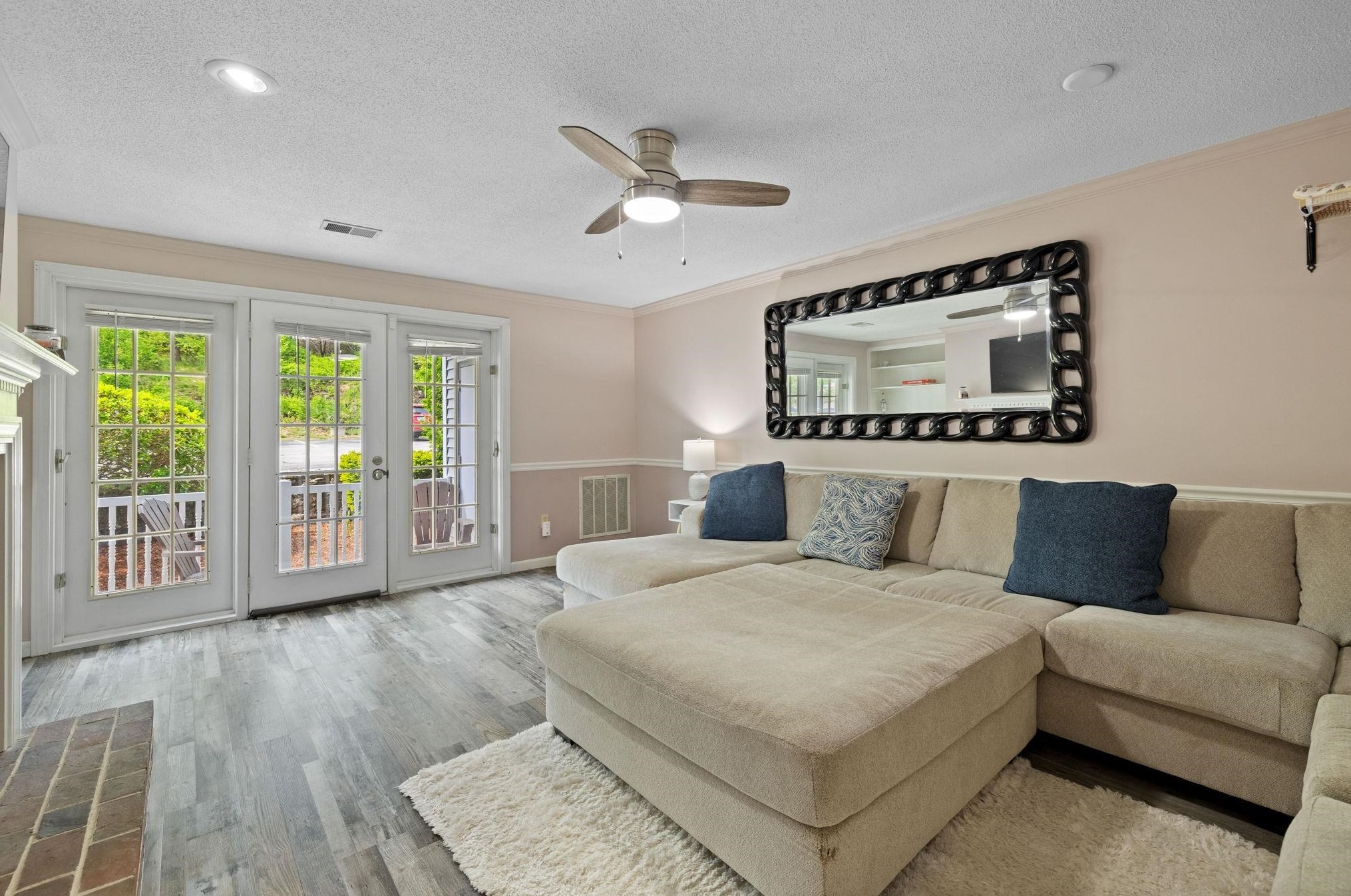 185 Eastern Ave #103, Manchester, NH 03104