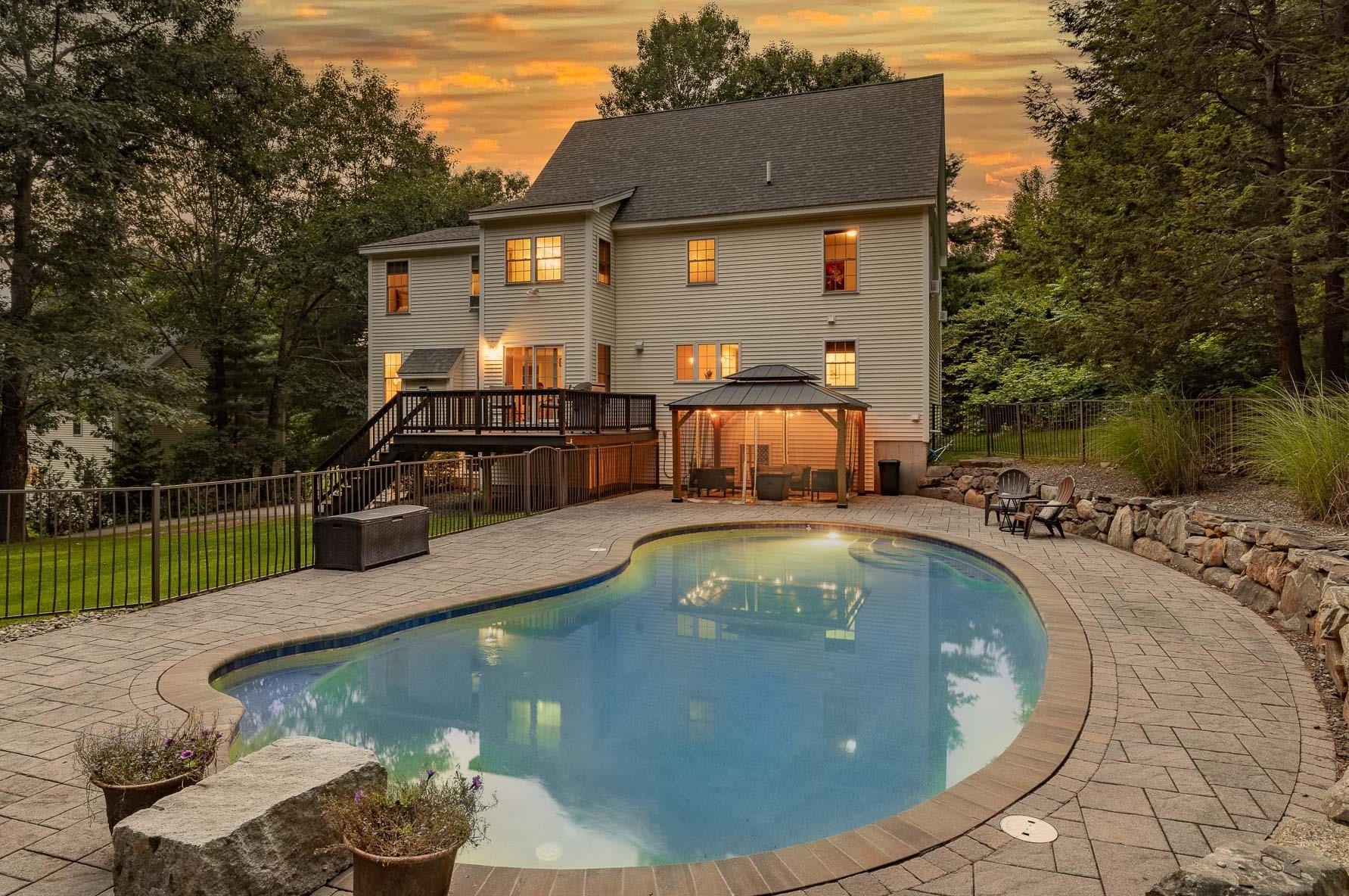 11 Chelsea Way, Stratham, NH 03885-6535