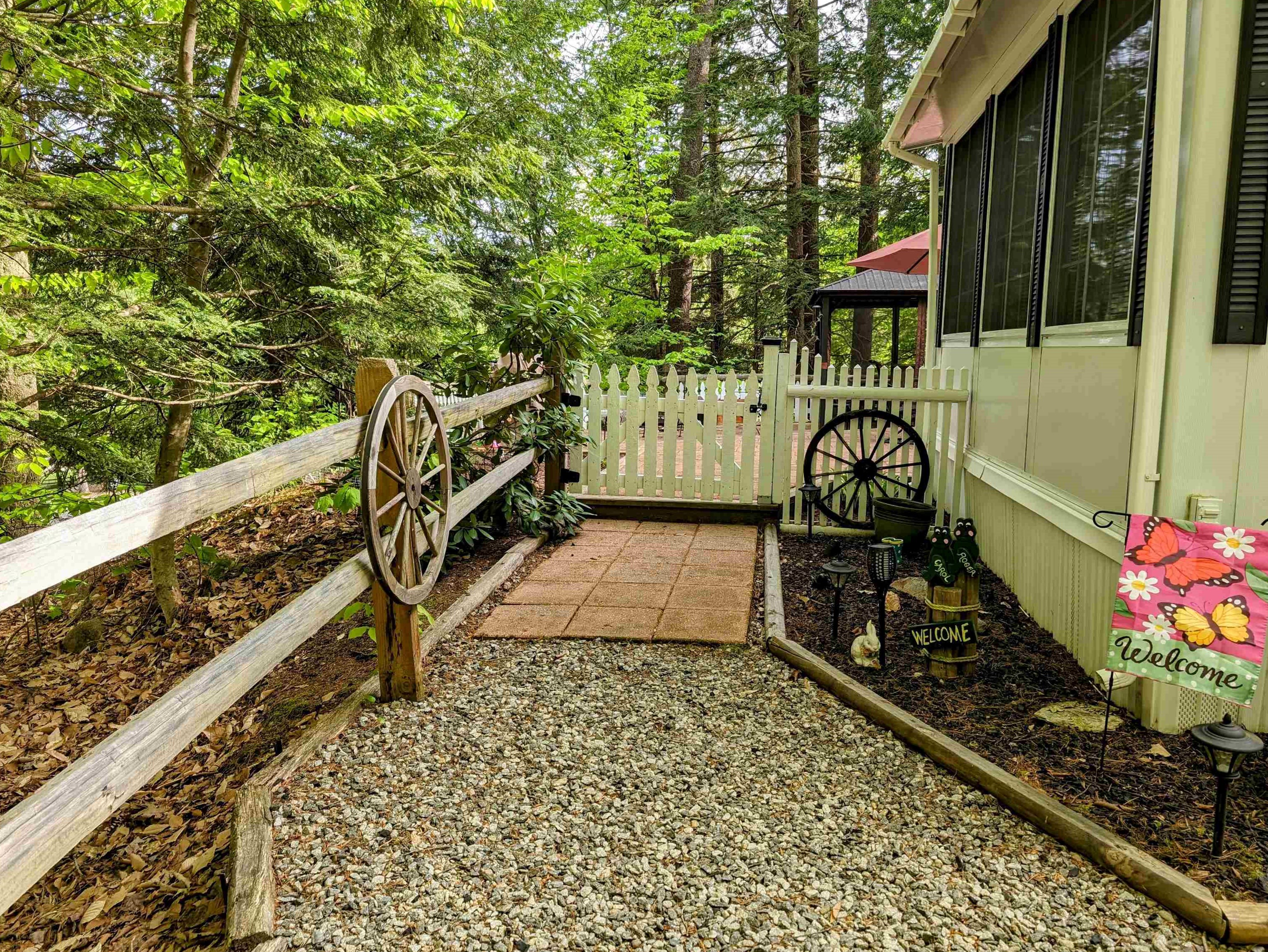98 High Country Way, Holderness, NH 03245-5307