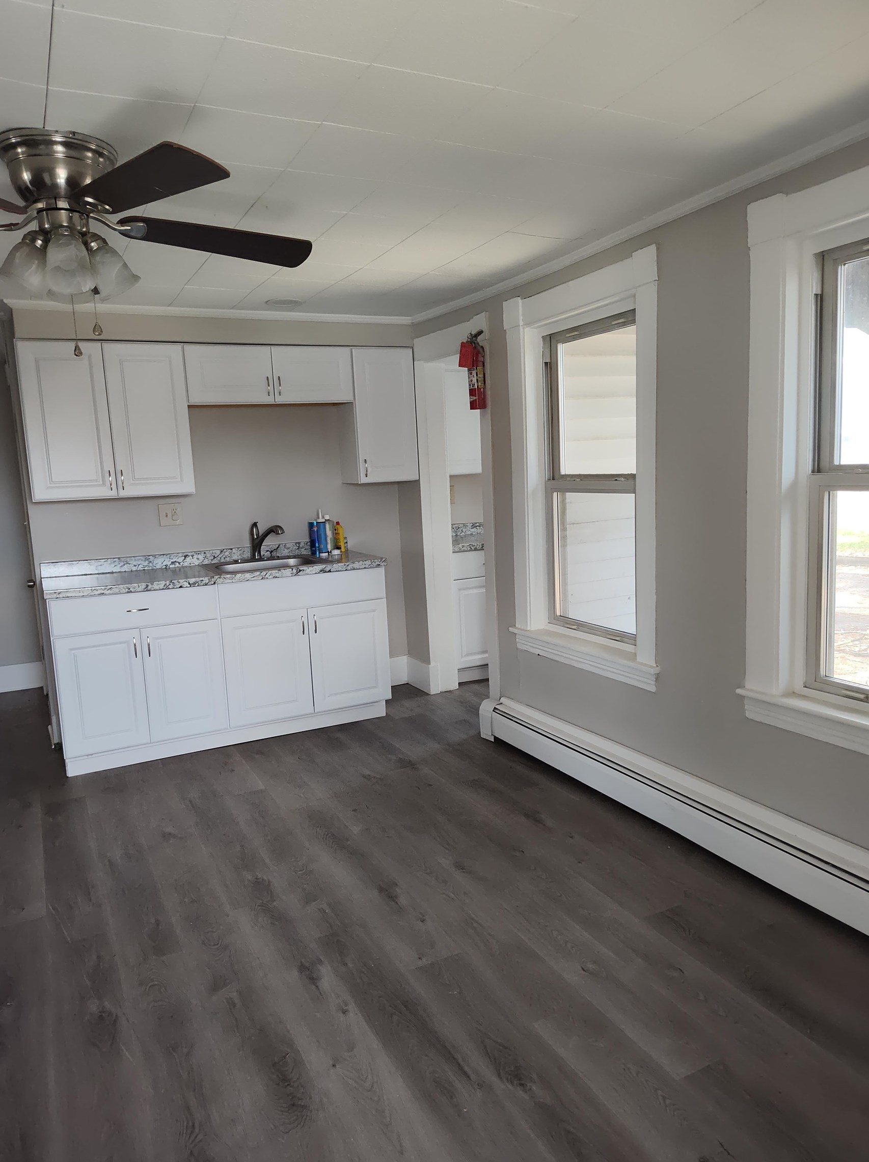 28 Beech St, Manchester NH  03103-5610 exterior