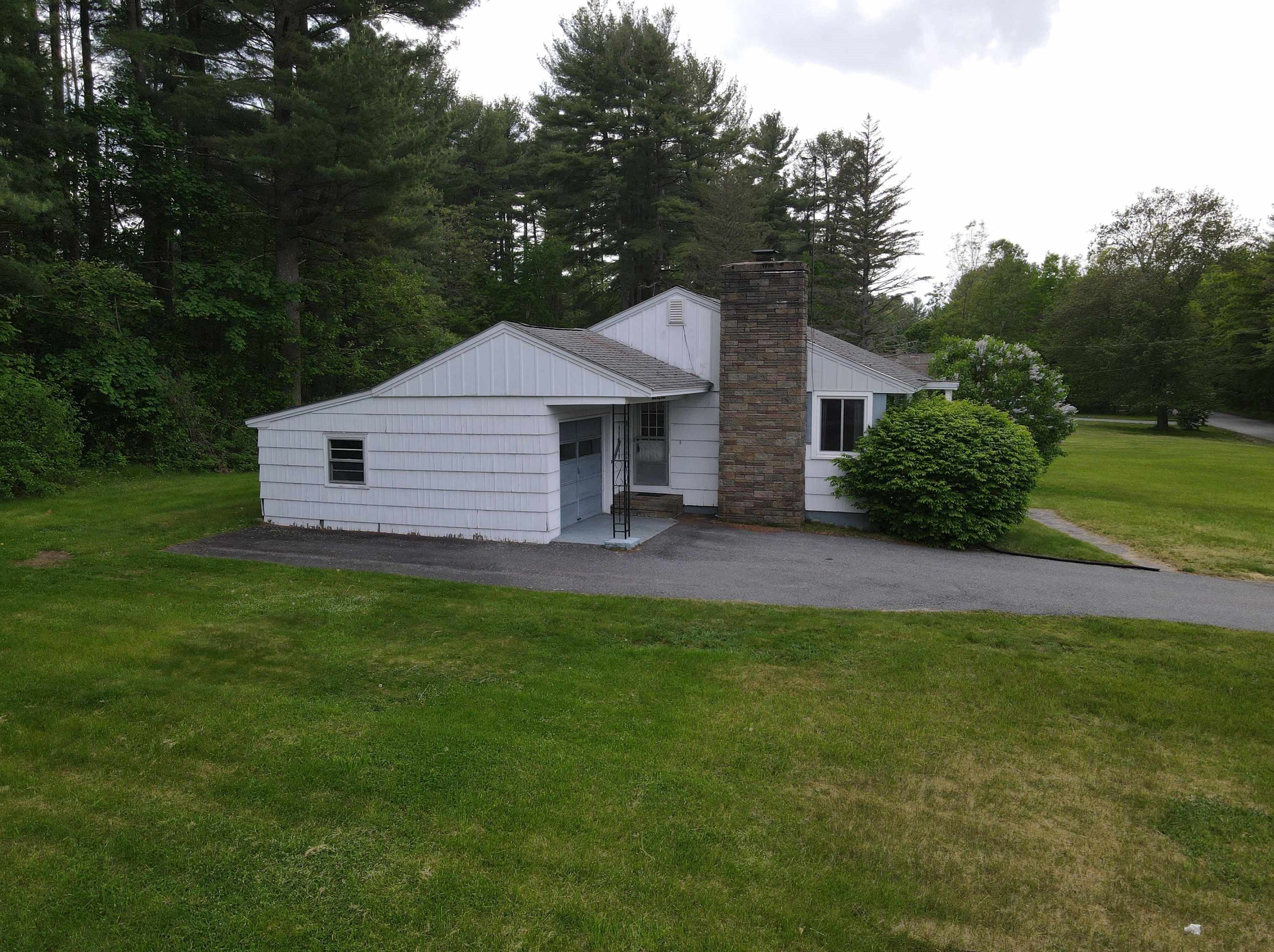 11 Lucy Ave, Pelham, NH 03076