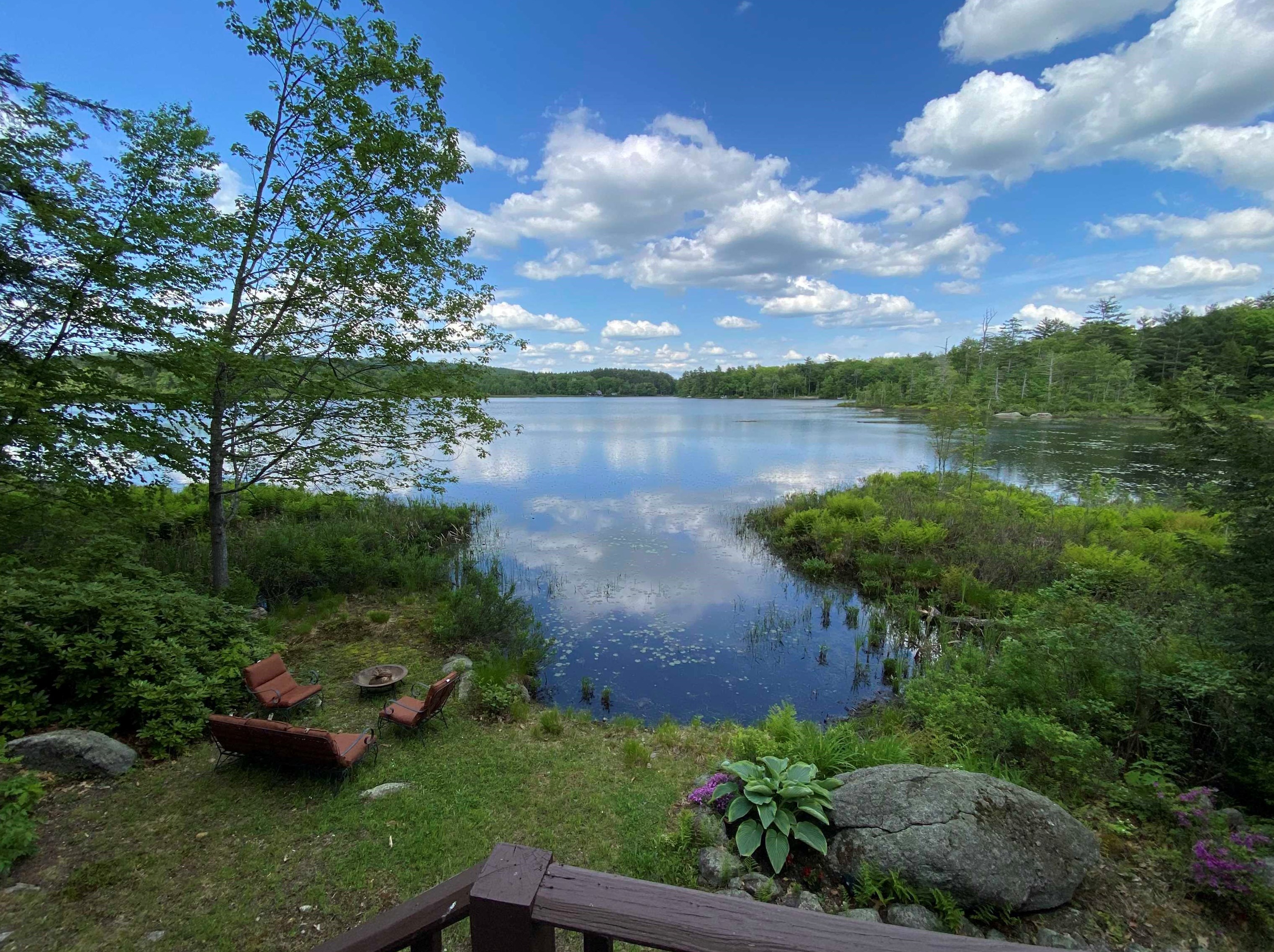 956 Rush Rd, Henniker, NH 03242-3194
