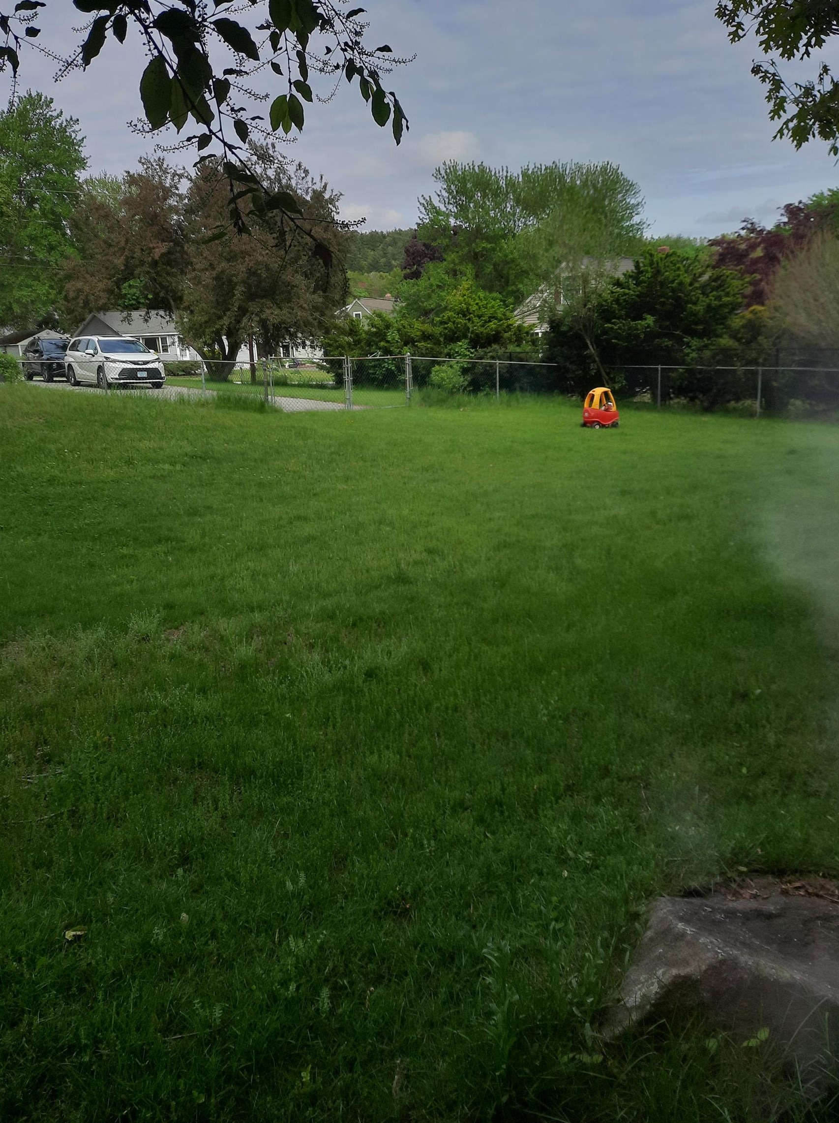 5 Lorraine St, Hudson NH  03051-4848 exterior