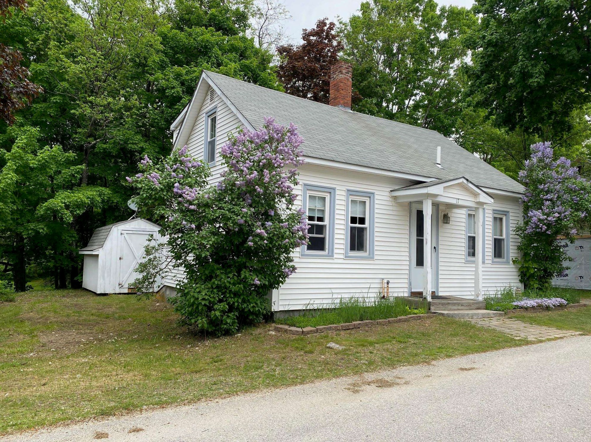 17 Sleepy St, Newbury, NH 03255