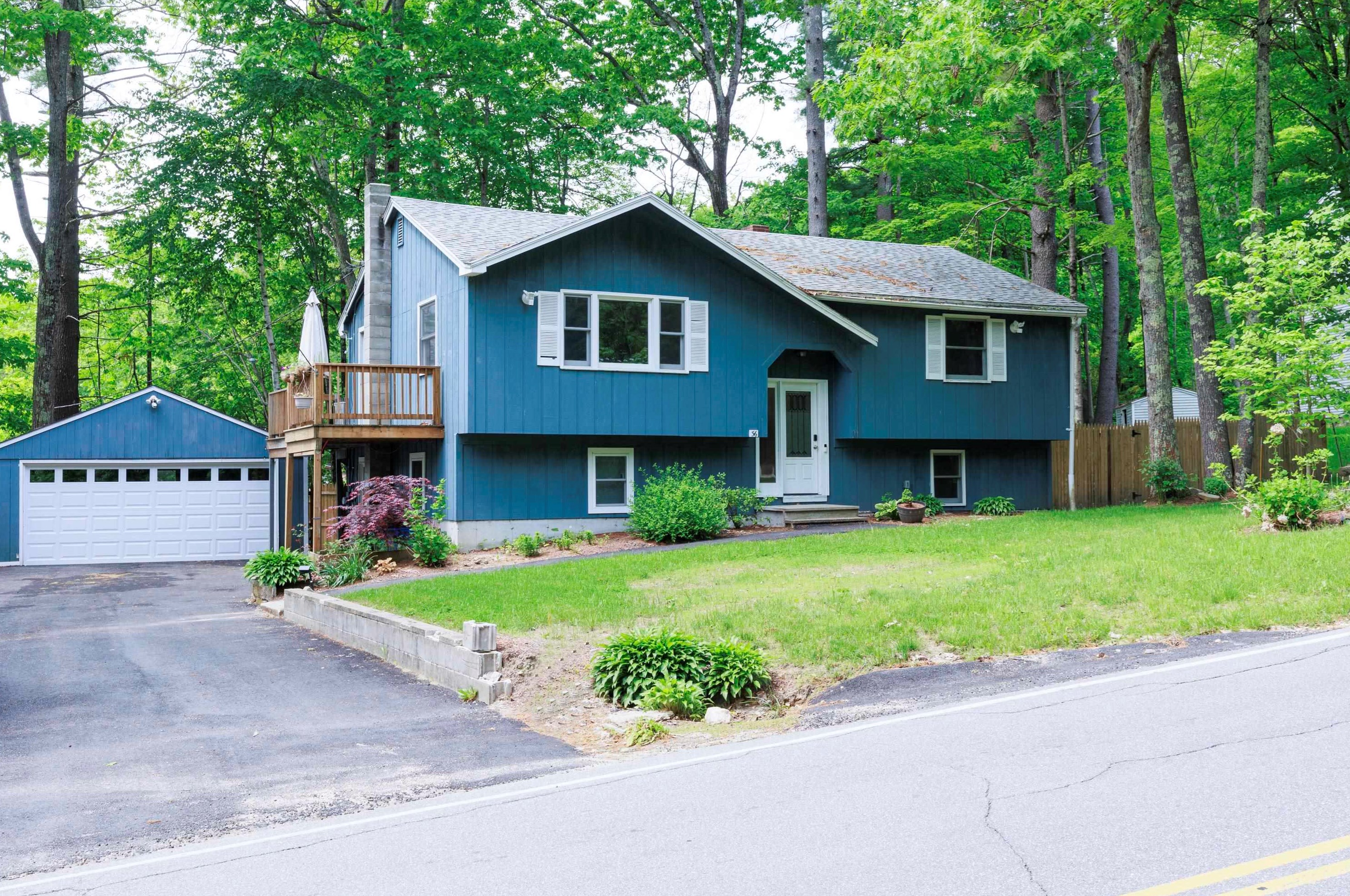 36 Mountain Rd, Raymond, NH 03077-1526