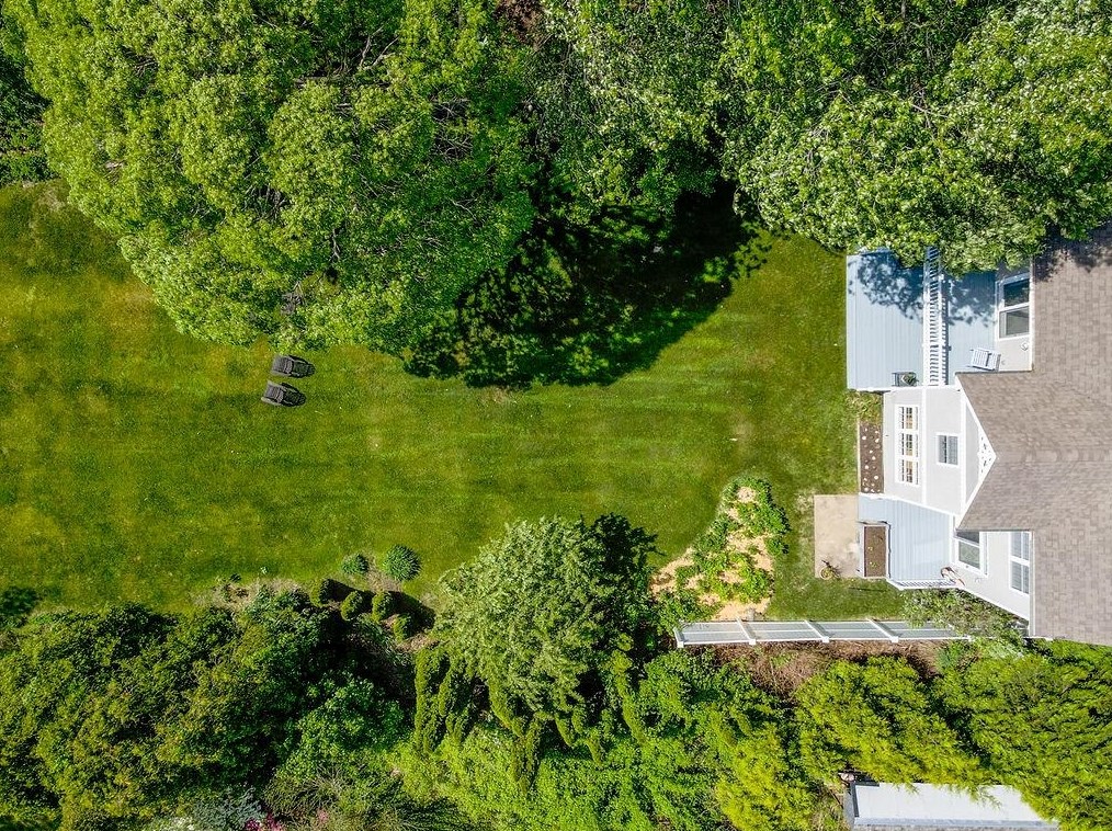 401 Dover Point Rd, Dover NH 03820-4666 exterior