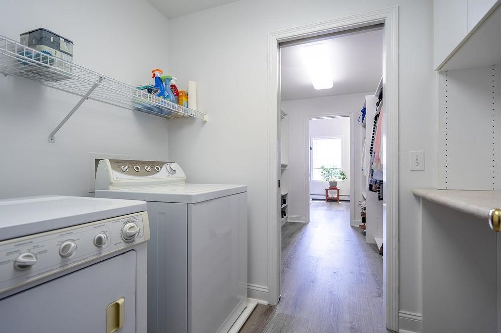 401 Dover Point Rd, Dover NH 03820-4666 exterior