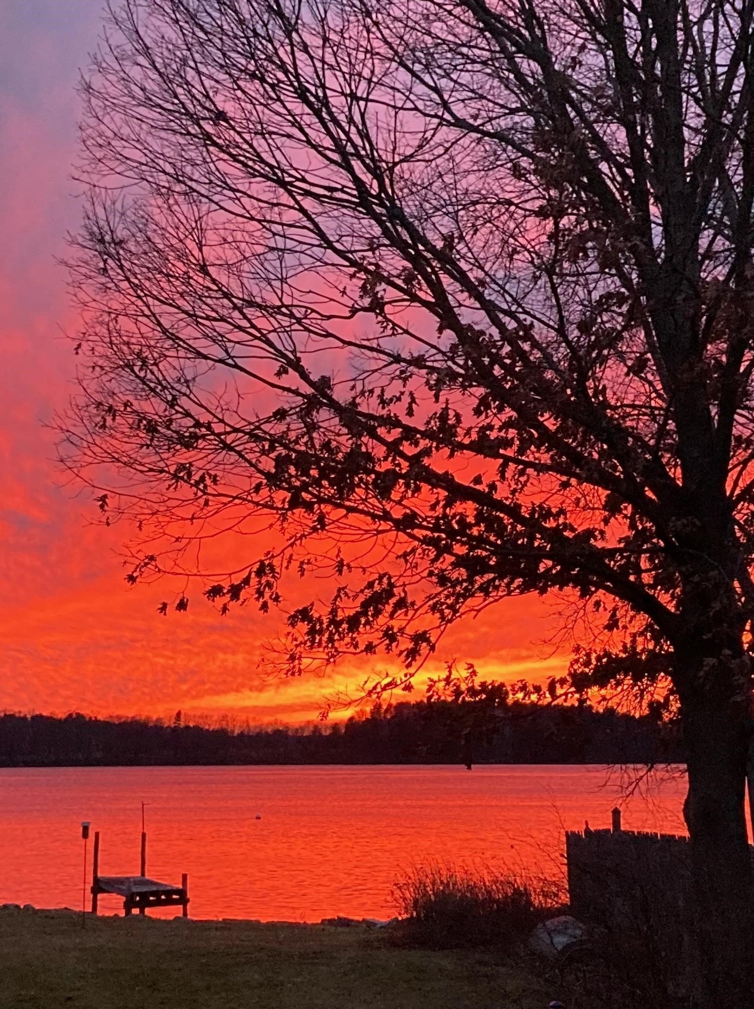 401 Dover Point Rd, Dover NH 03820-4666 exterior