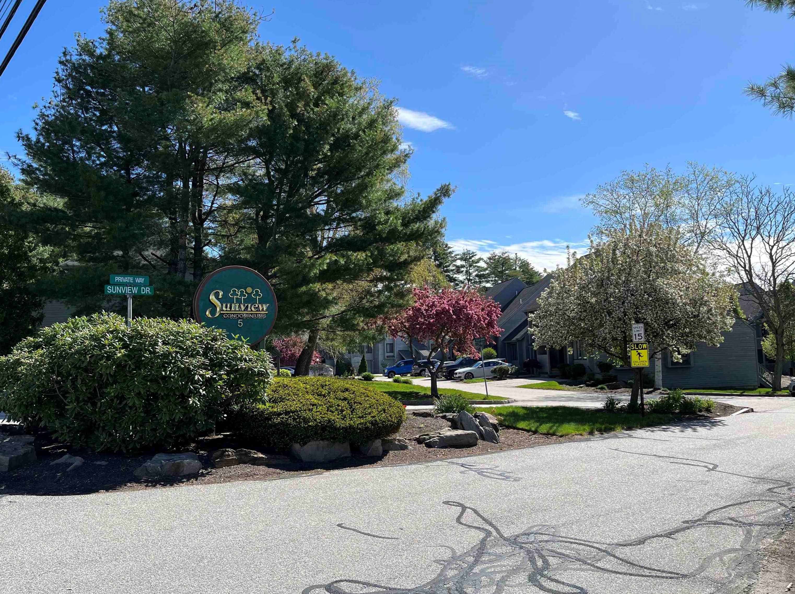 5 Tsienneto Rd, Derry NH  03038-1549 exterior