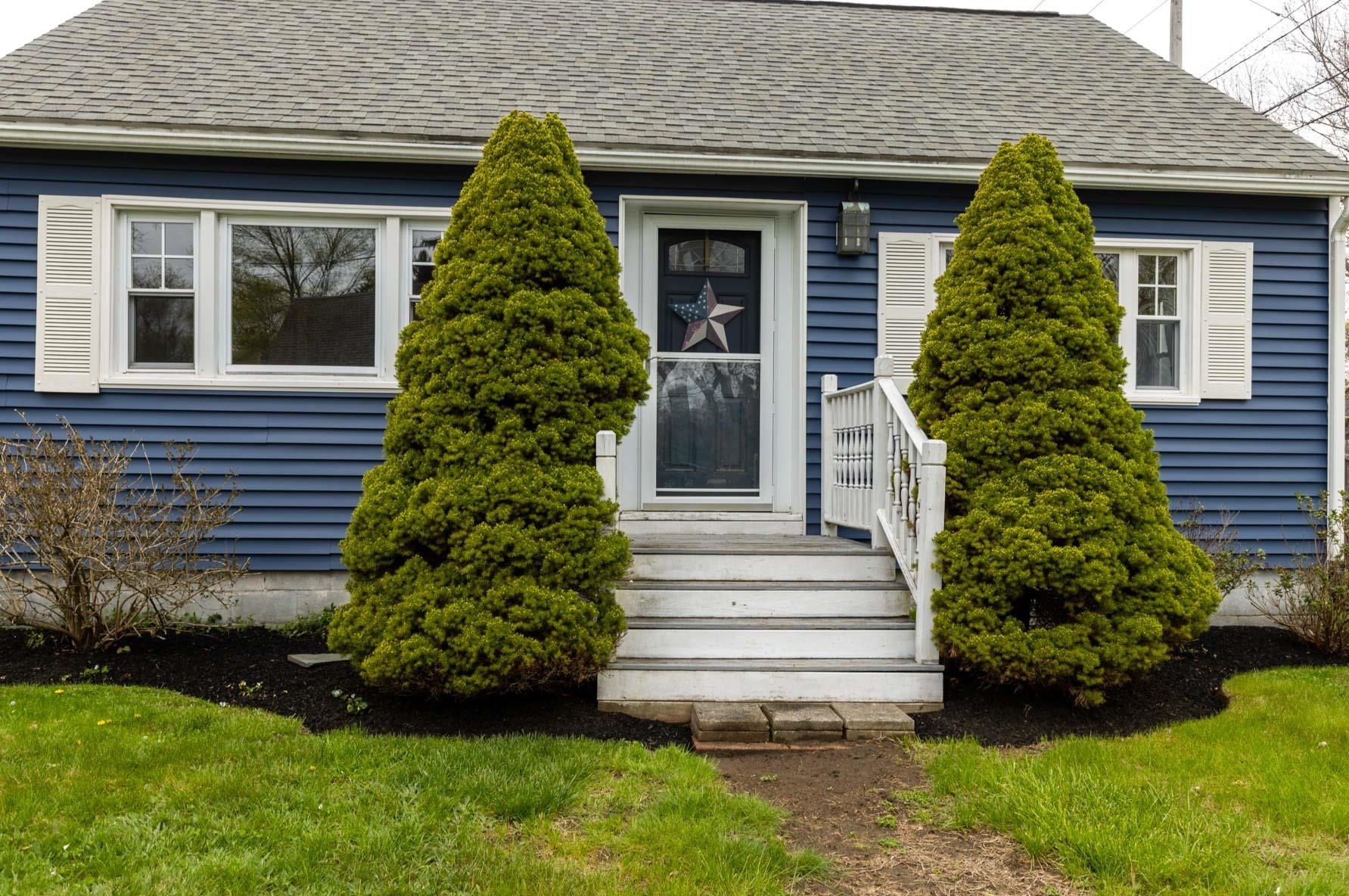 1 Anns Ter, Hampton, NH 03842 exterior