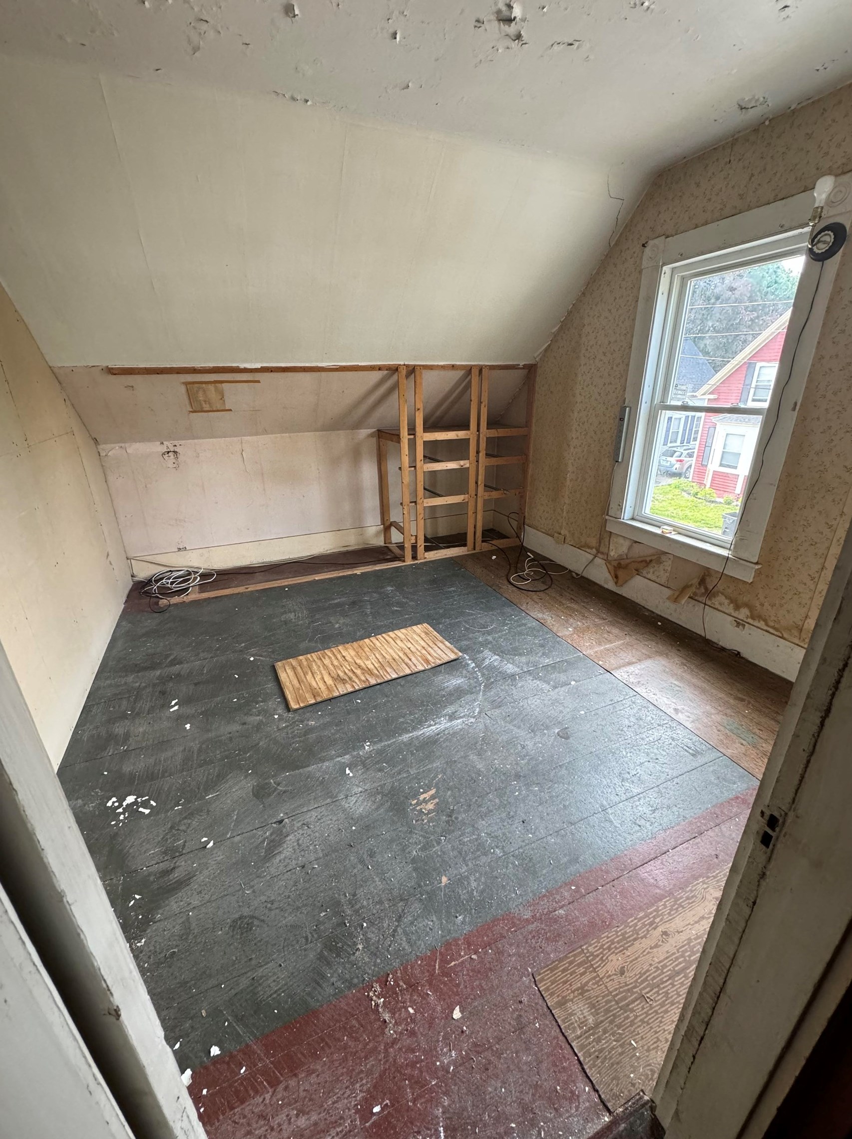 9 Monroe St, Dover NH 03820-4010 exterior