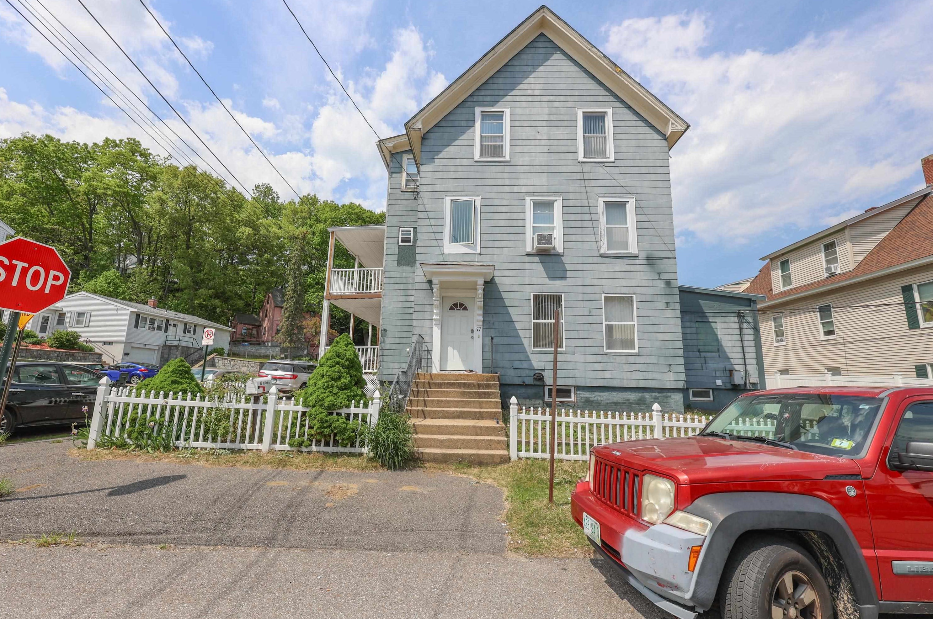 77 Hecker St, Manchester, NH 03102-3933