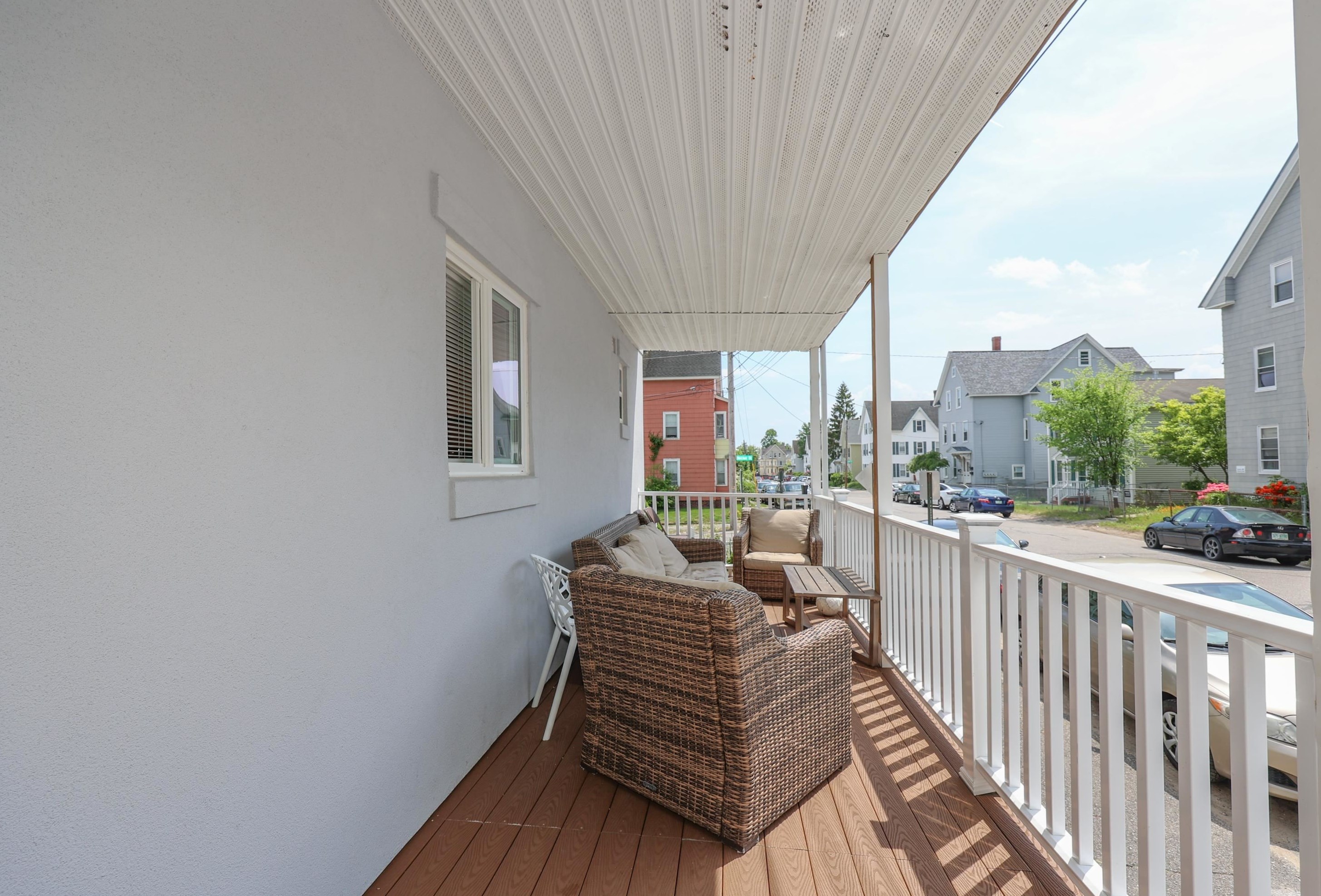 77 Hecker St, Manchester NH  03102-3975 exterior