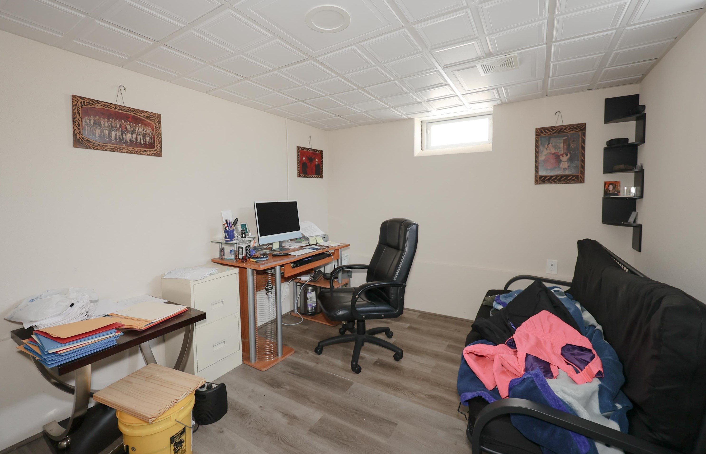 77 Hecker St, Manchester NH  03102-3975 exterior