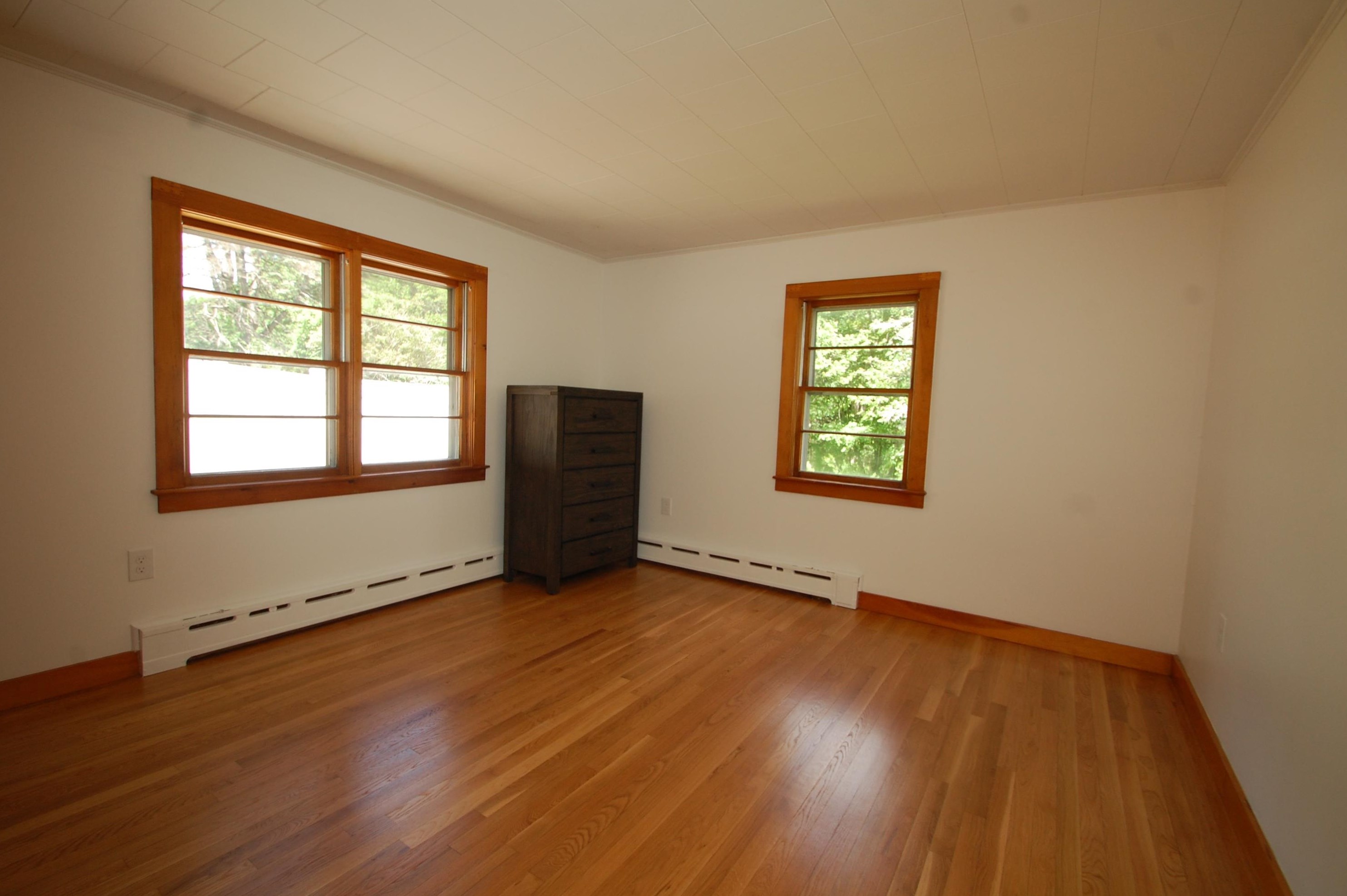 17 Autumn Dr, Tilton NH  03276-5928 exterior